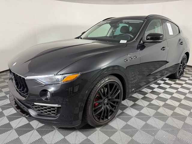 2022 Maserati Levante GT photo 2