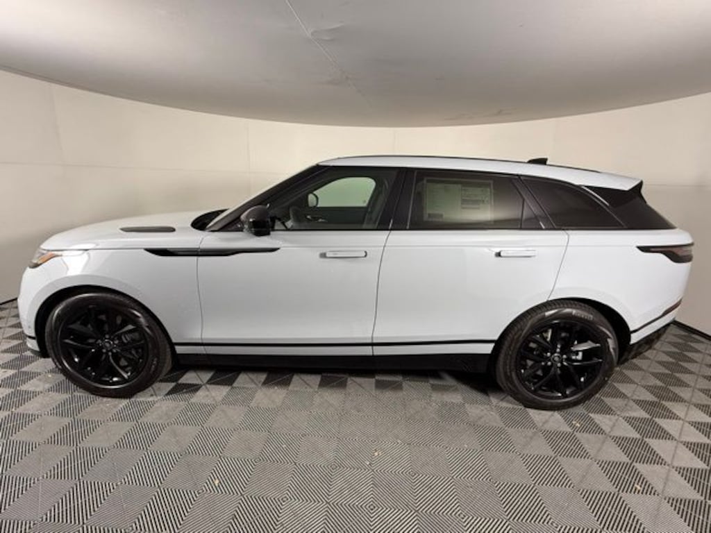 Used 2026 Land Rover Range Rover Velar Dynamic SE SUV