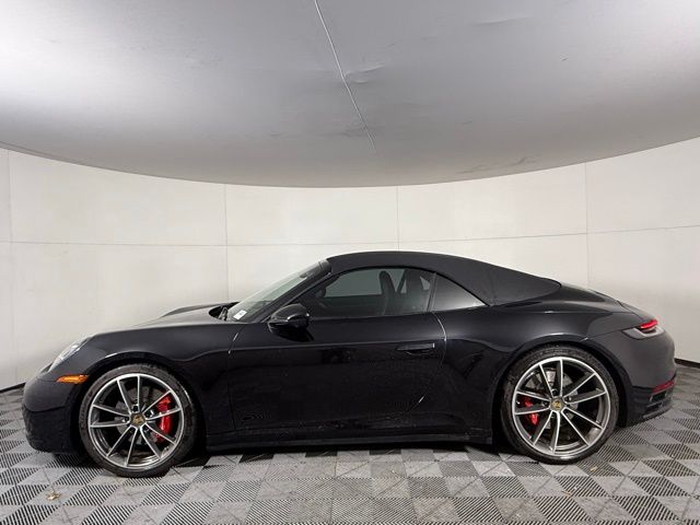 2020 Porsche 911 4S Cabriolet photo 3