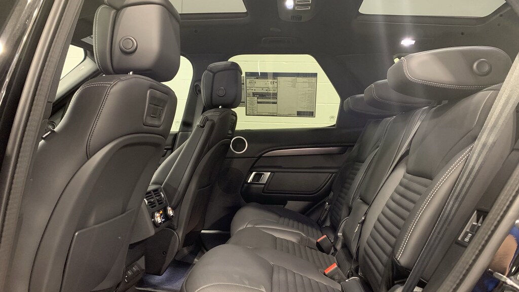 Used 2025 Land Rover Discovery Metropolitan Edition SUV