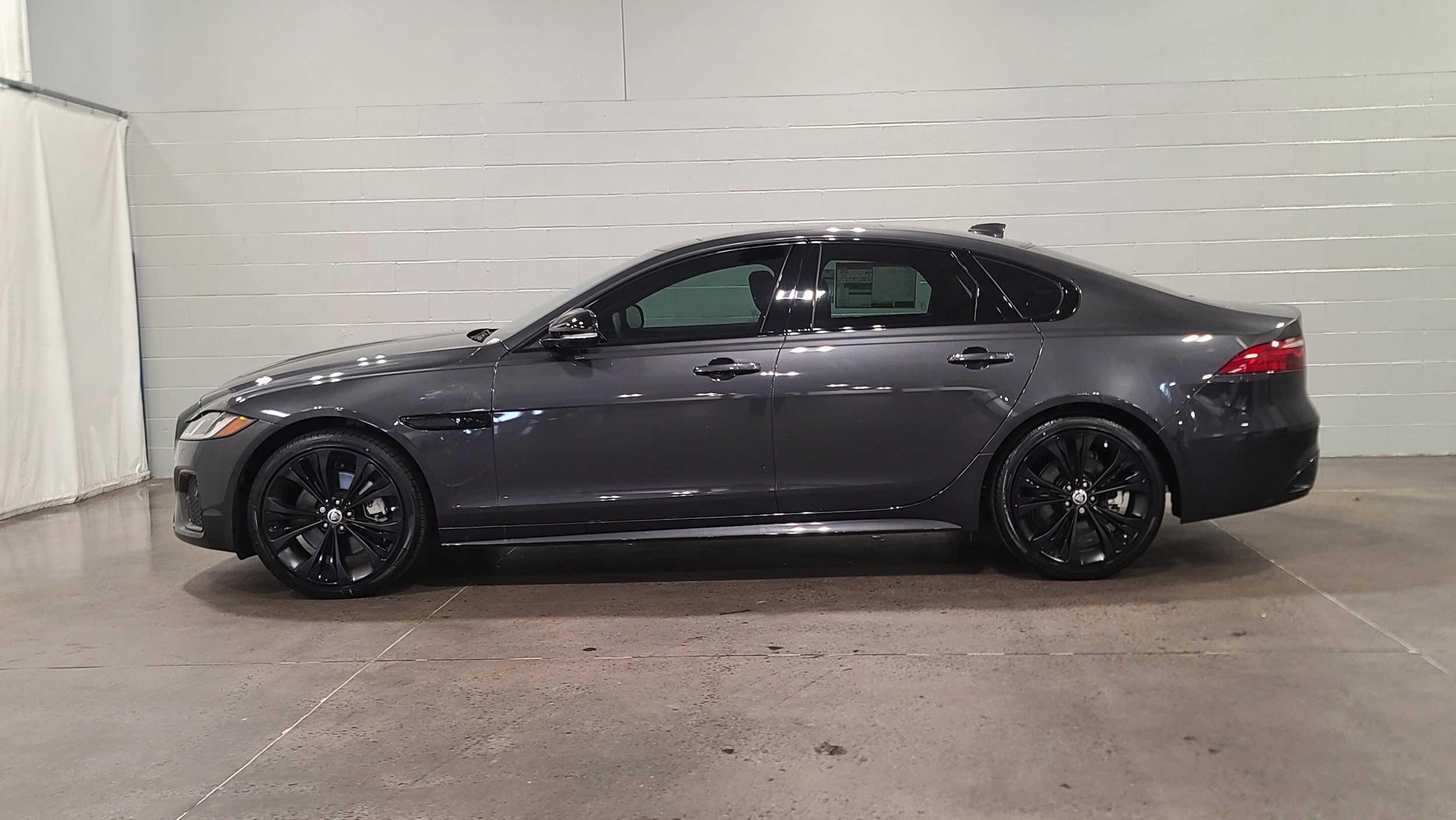 2024 Jaguar XF R-Dynamic SE photo 6