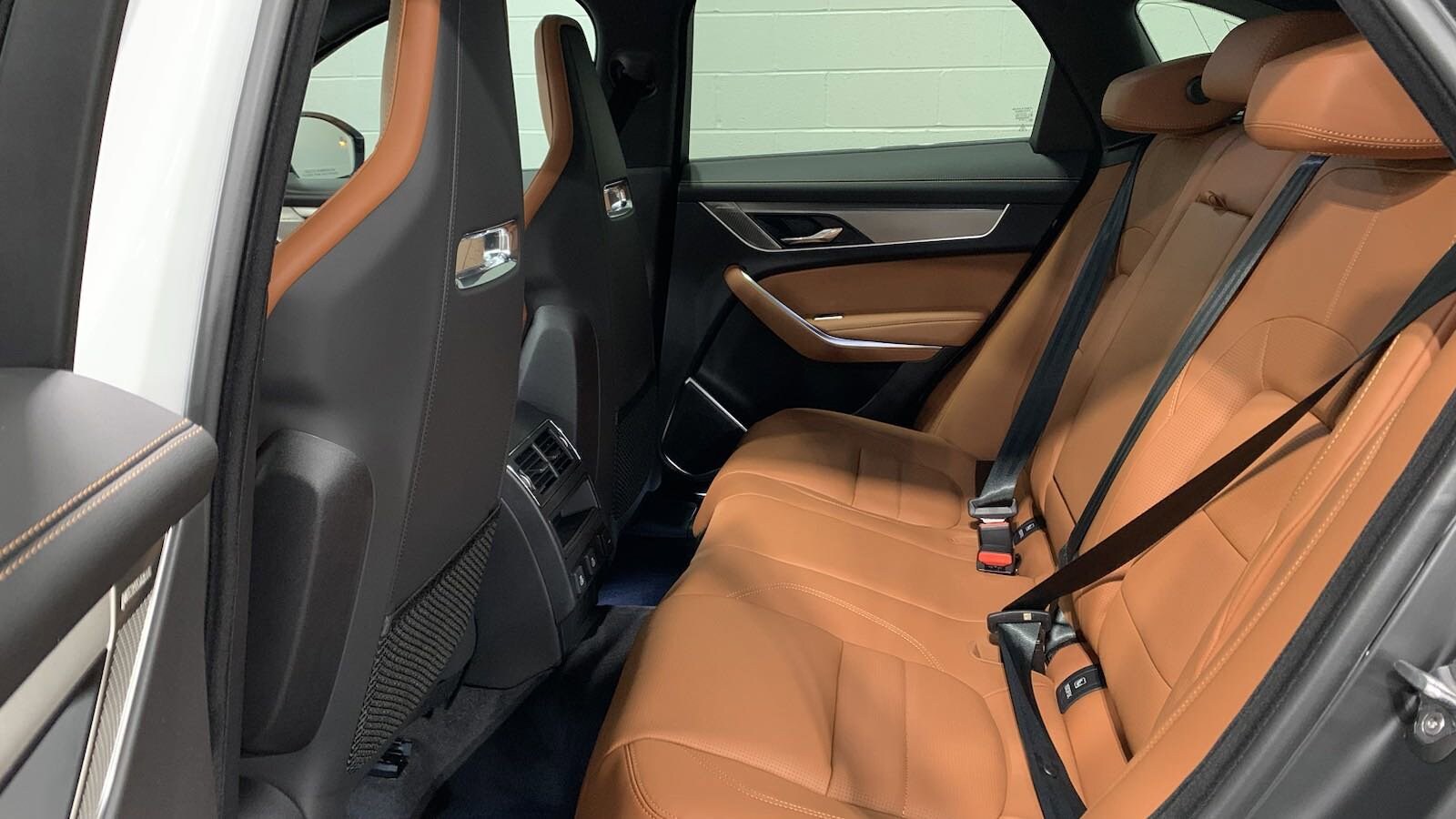 2025 Jaguar F-PACE P250 R-Dynamic S photo 4