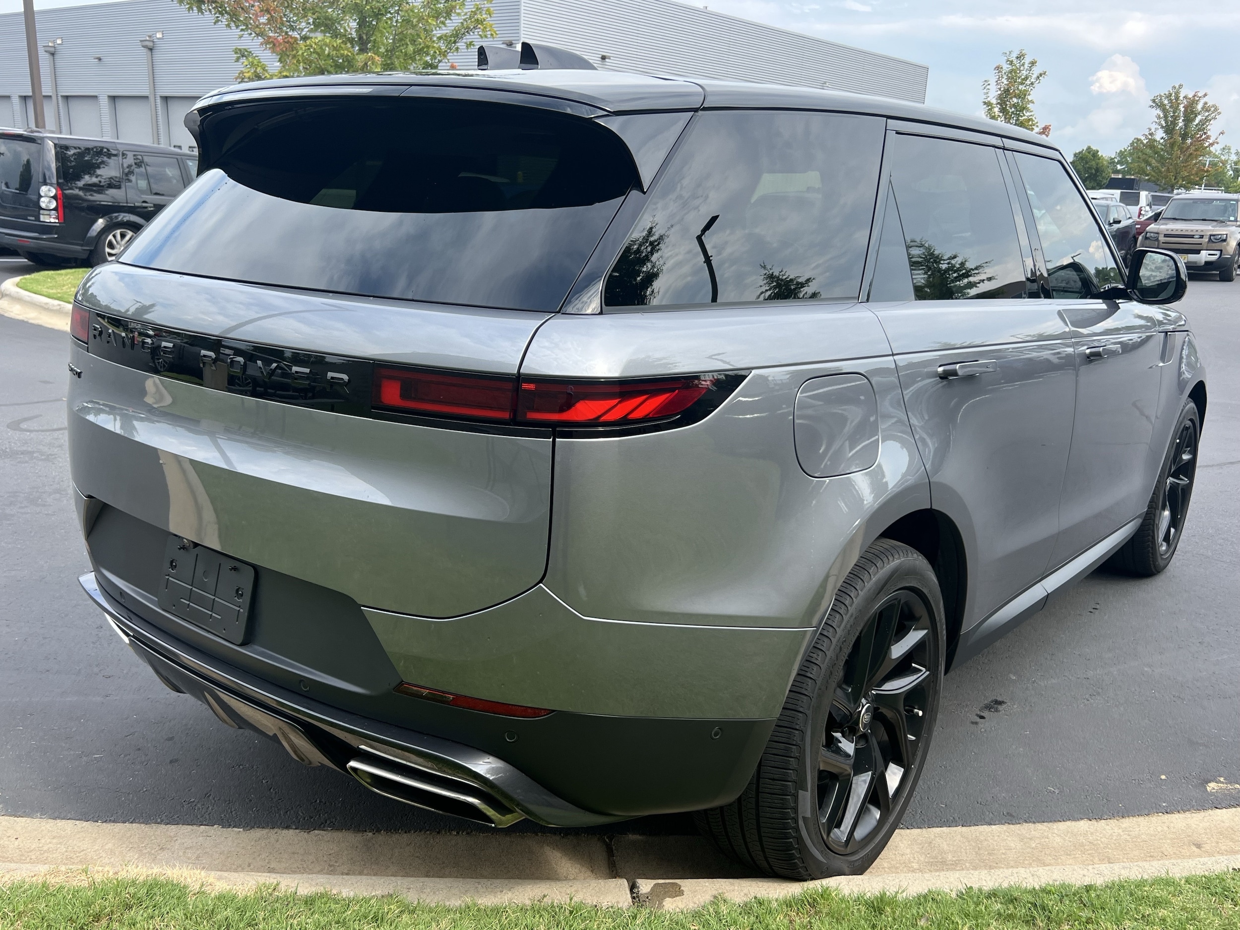 2024 Land Rover Range Rover Sport SE