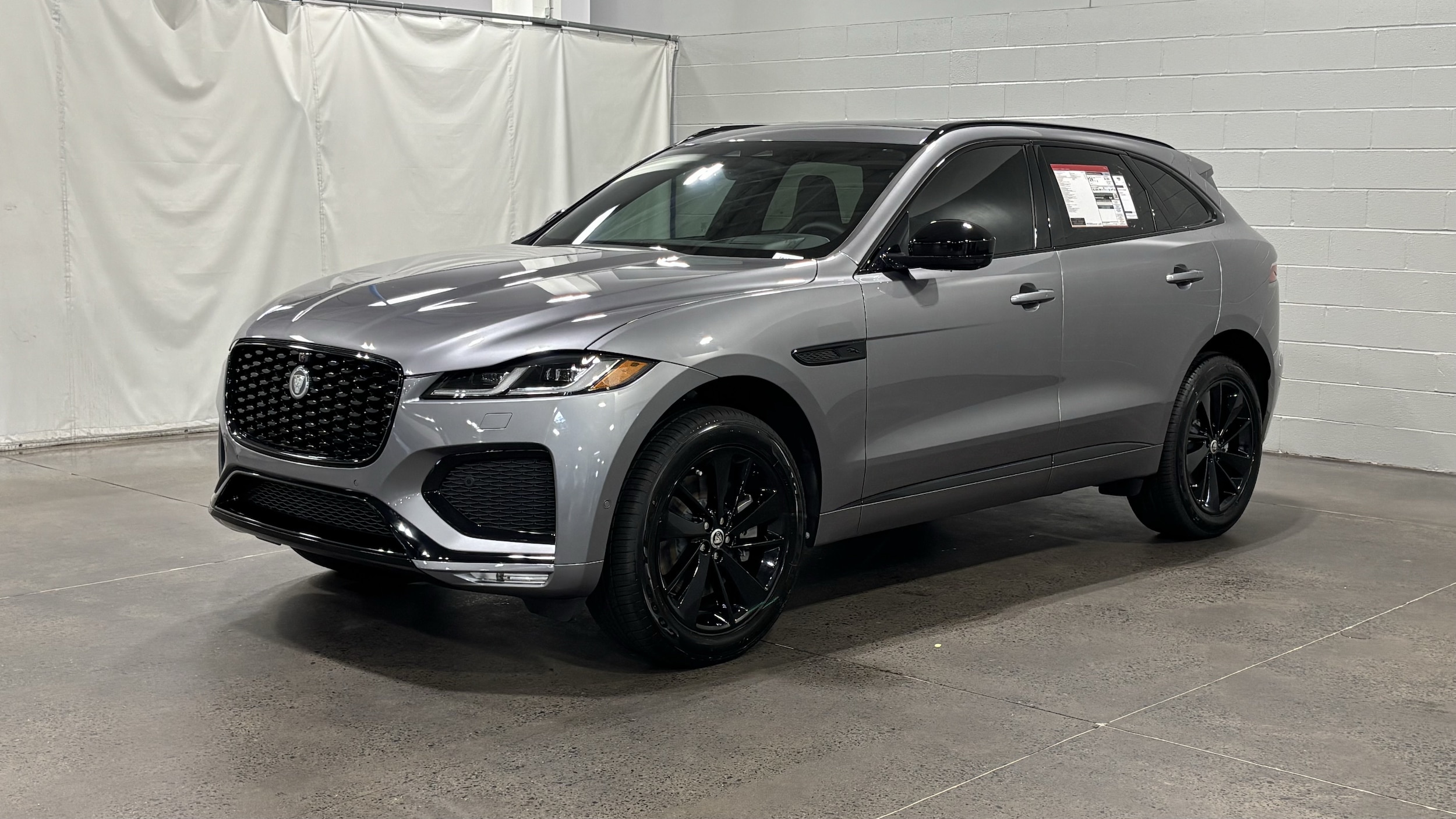 2026 Jaguar F-PACE P250 R-Dynamic S's photo