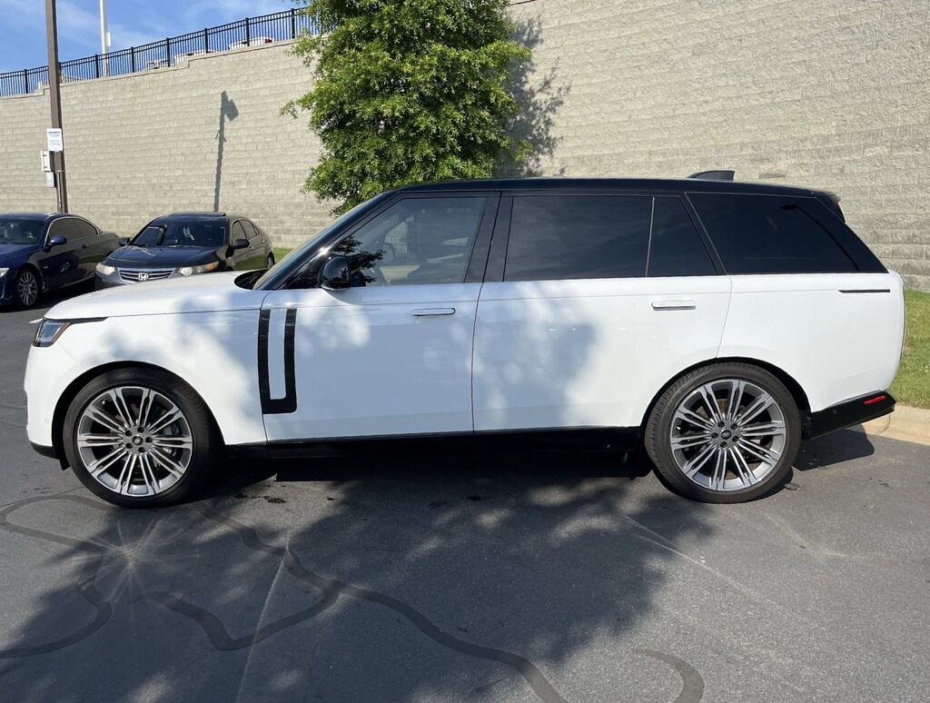 Used 2024 Land Rover Range Rover SE SUV