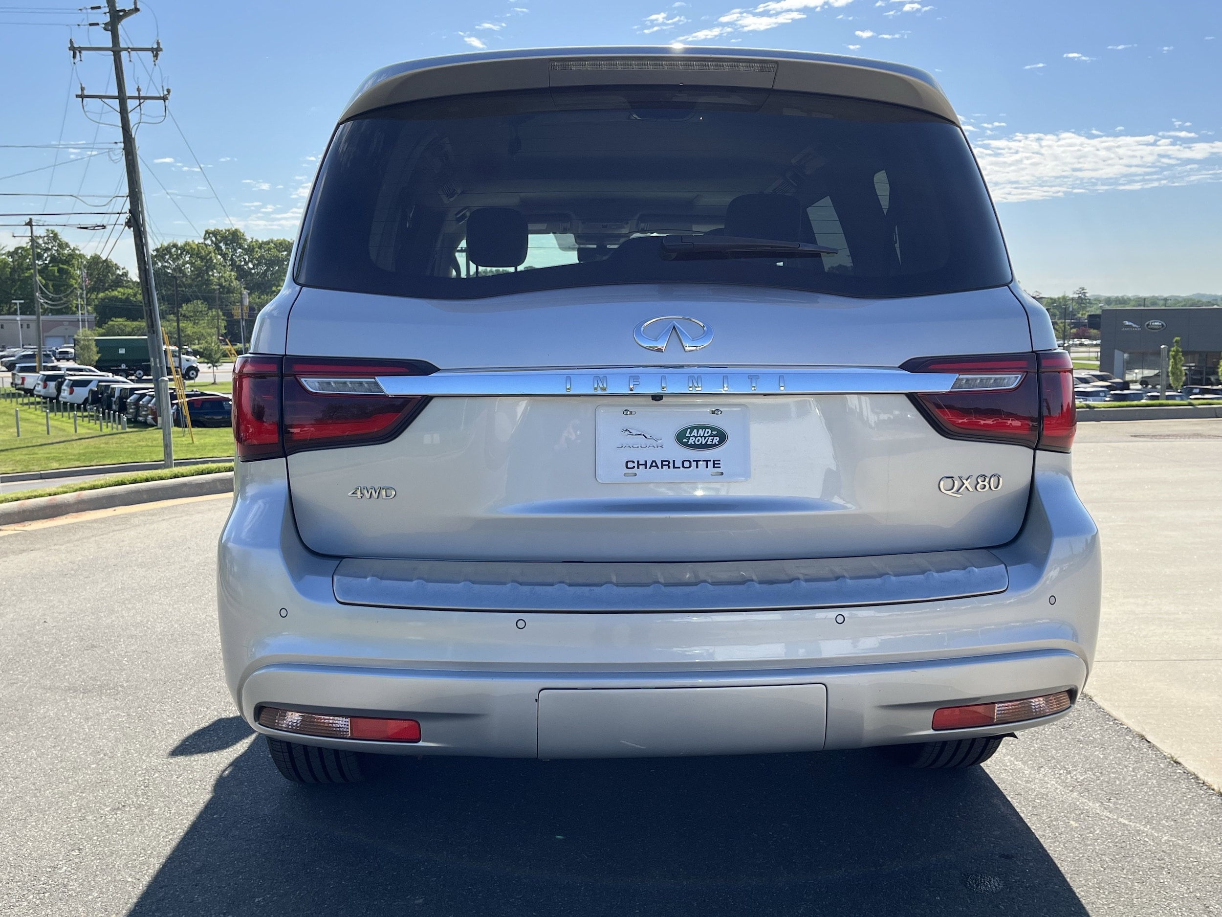 2020 INFINITI QX80 LUXE photo 6