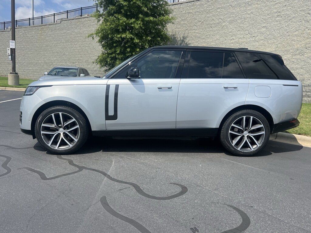 Used 2025 Land Rover Range Rover SE SUV