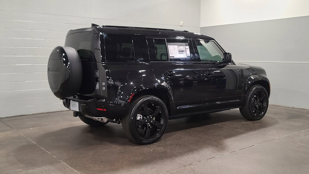 Used 2026 Land Rover Defender X-Dynamic SE SUV