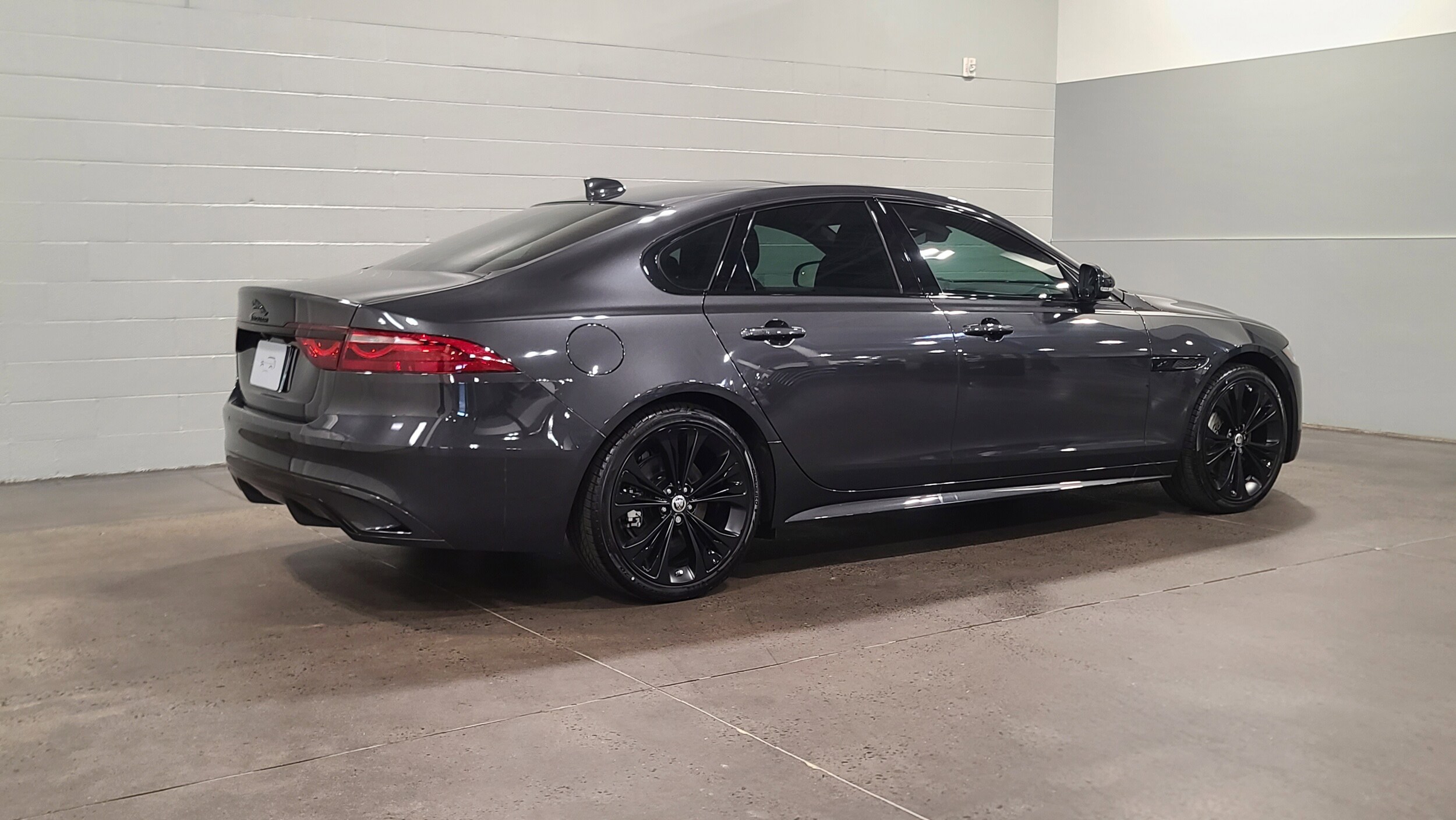 2024 Jaguar XF R-Dynamic SE photo 2