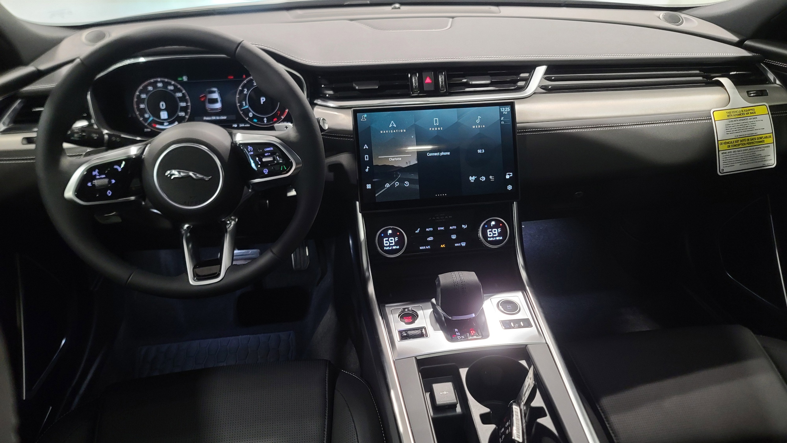 2024 Jaguar XF R-Dynamic SE photo 4