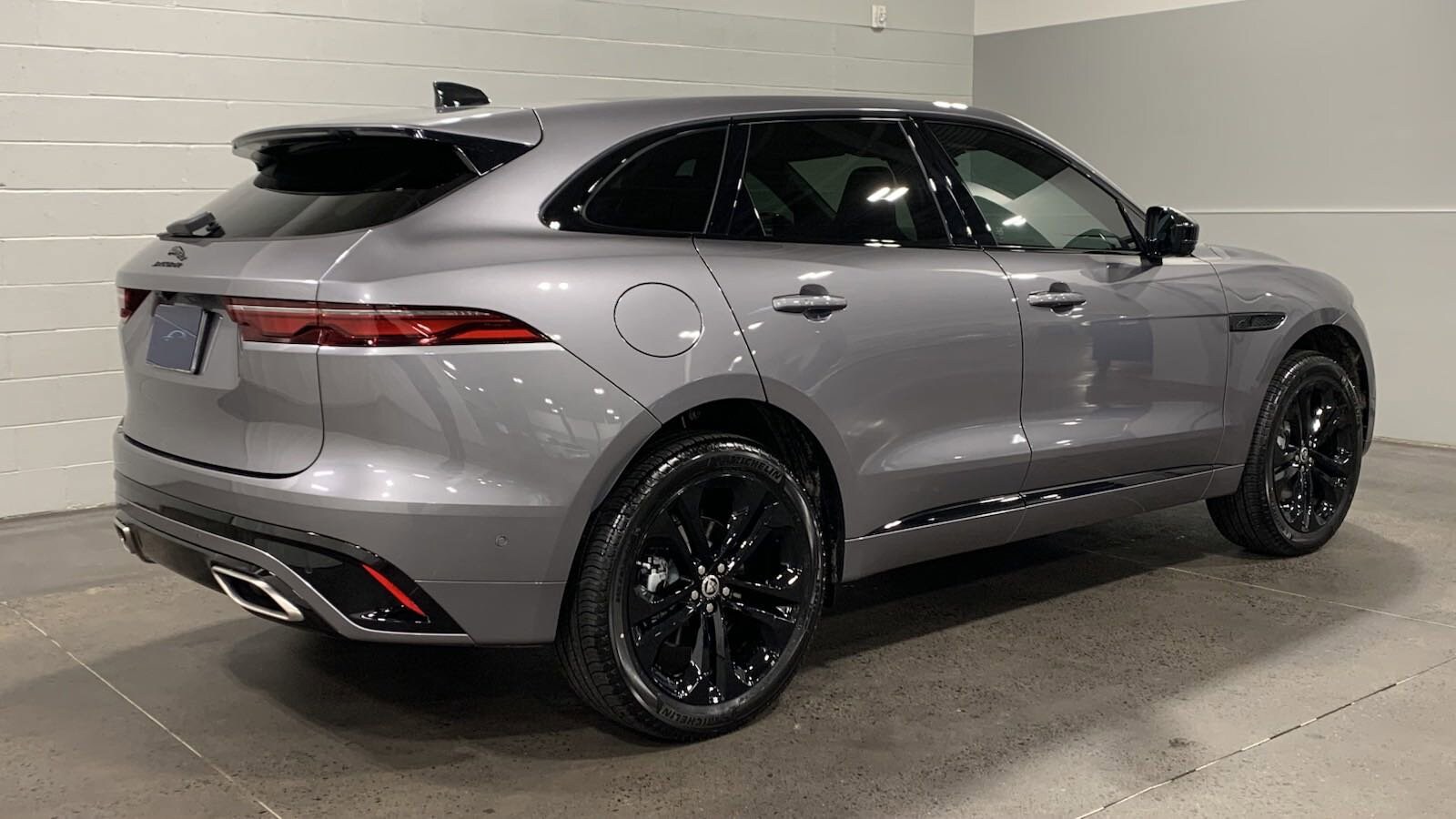 Used 2025 Jaguar F-PACE R-Dynamic S with VIN SADCT2FU8SA753755 for sale in Kansas City