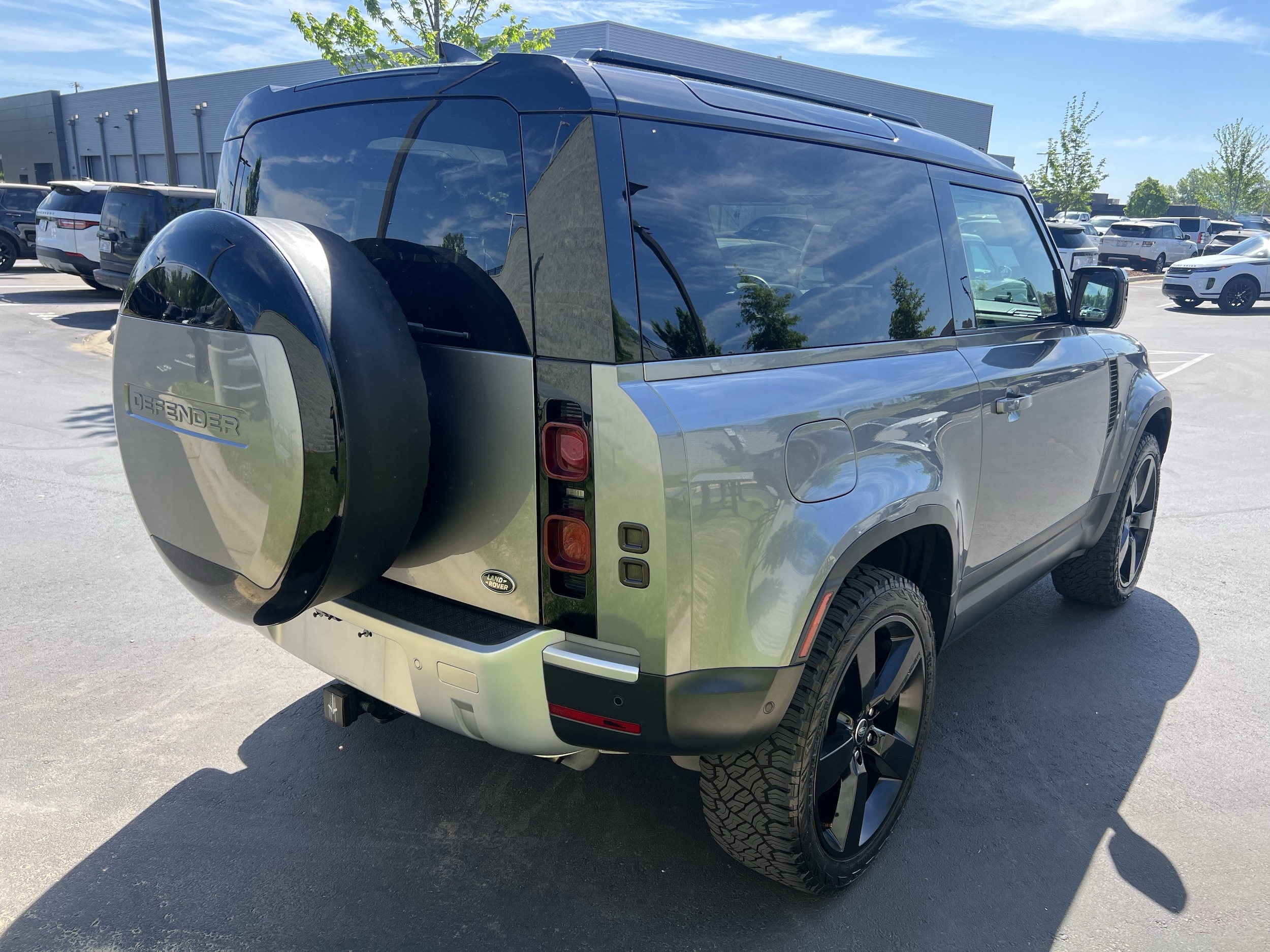 2023 Land Rover Defender 90 SE AWD photo 5