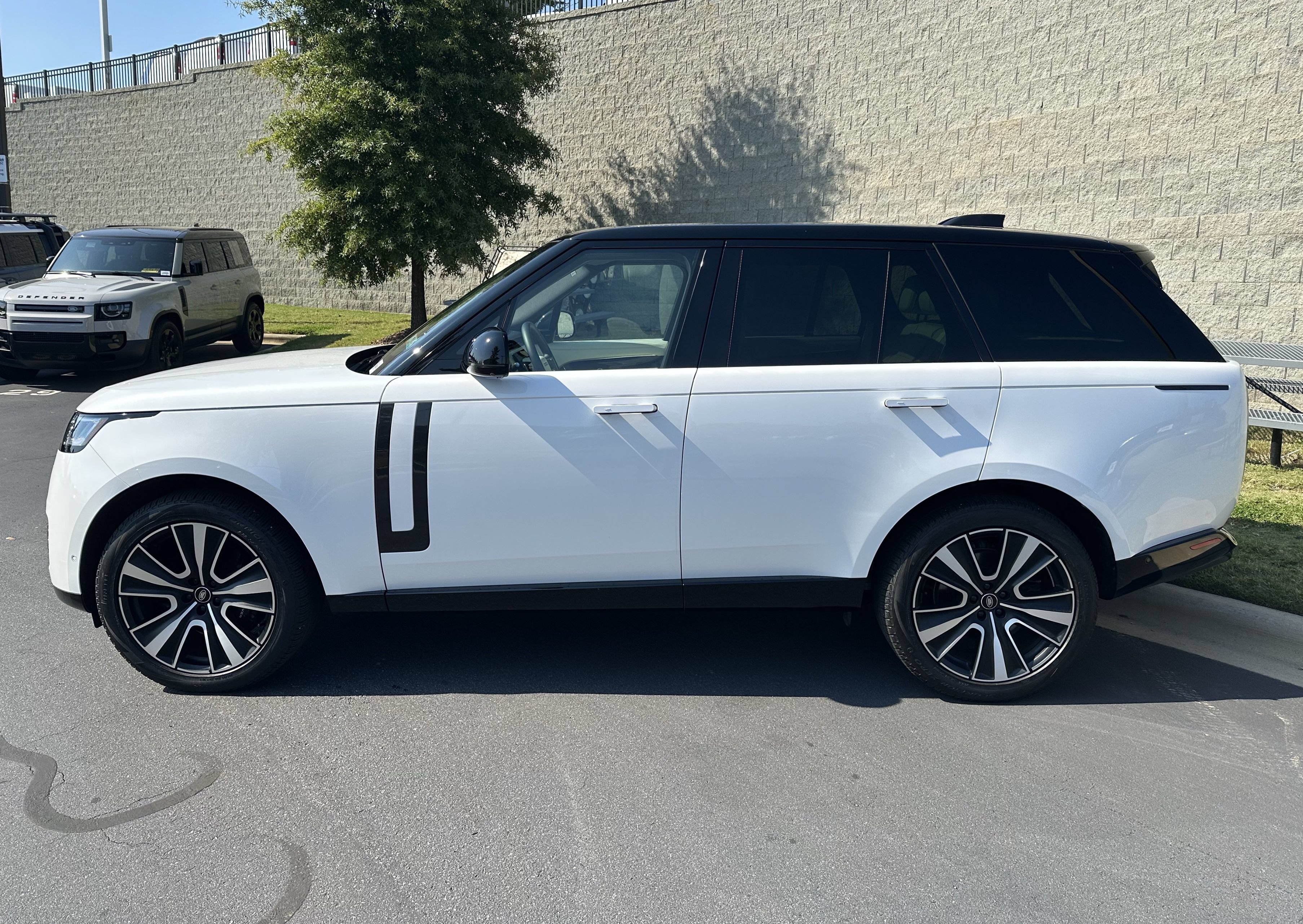 Used 2025 Land Rover Range Rover SE SUV