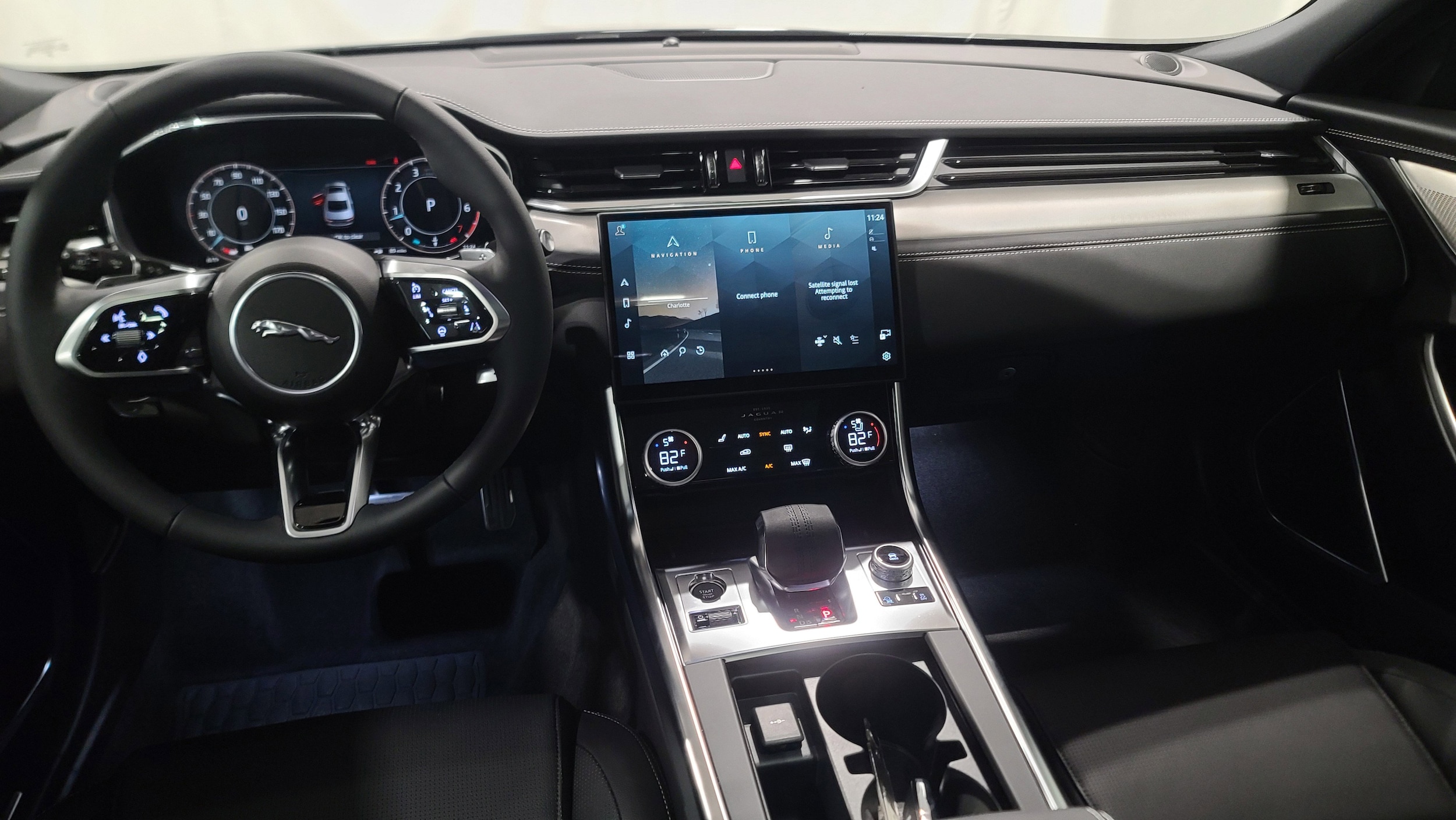 2024 Jaguar XF R-Dynamic SE photo 4