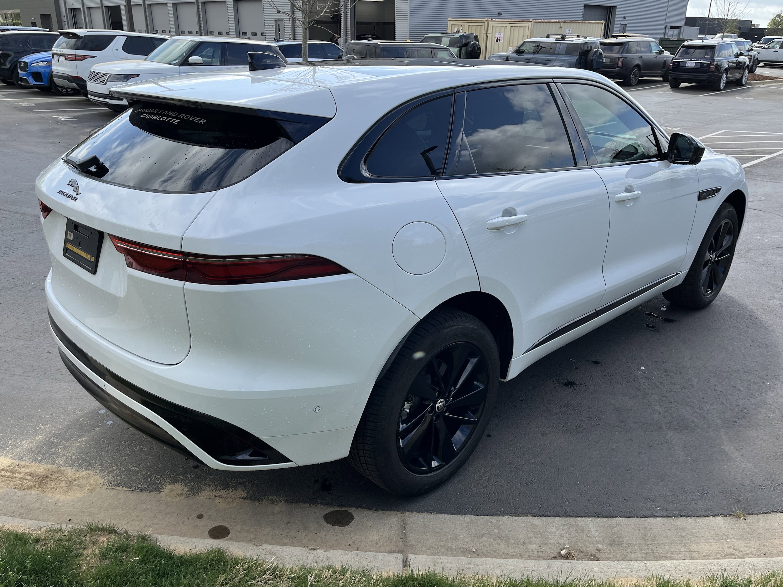 2025 Jaguar F-PACE R-Dynamic S photo 5