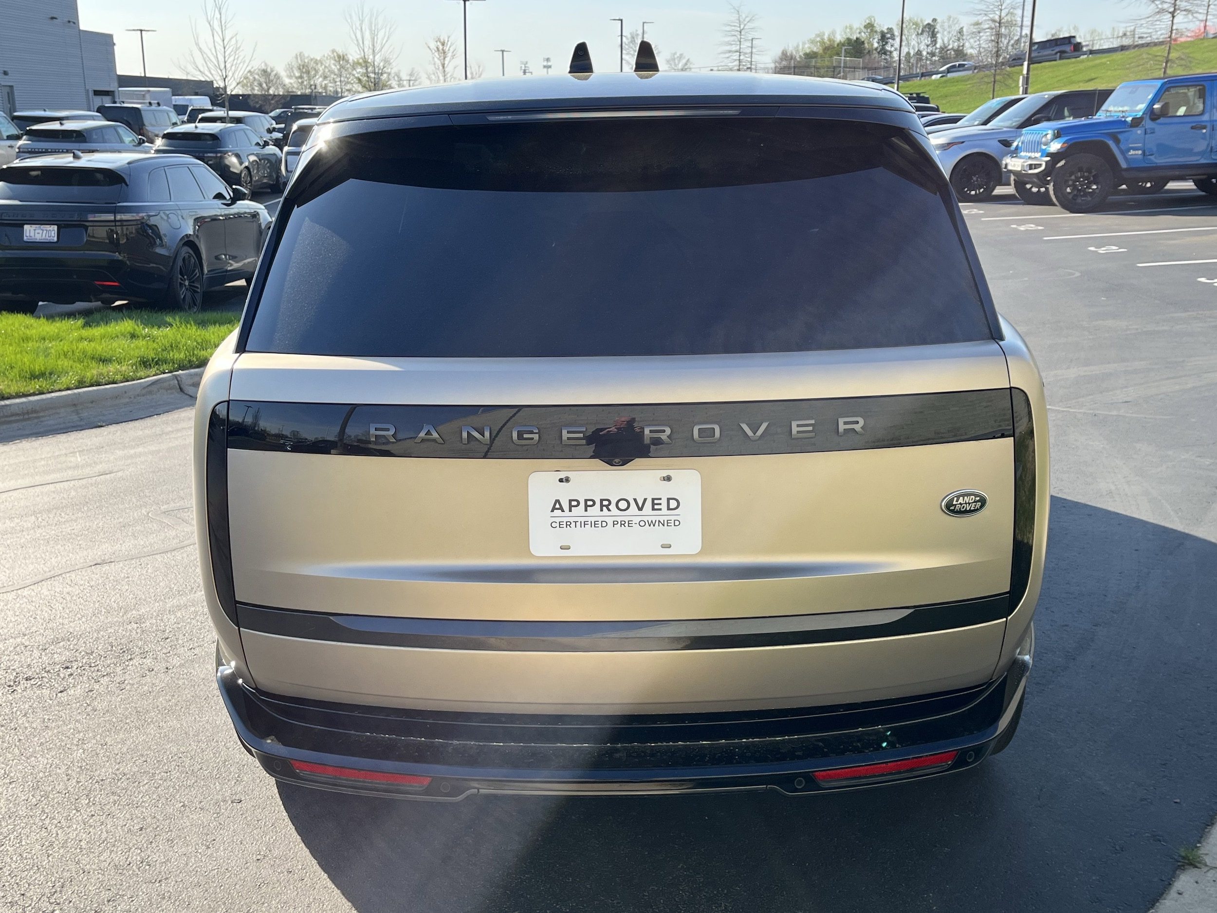 2023 Land Rover Range Rover First Edition photo 2