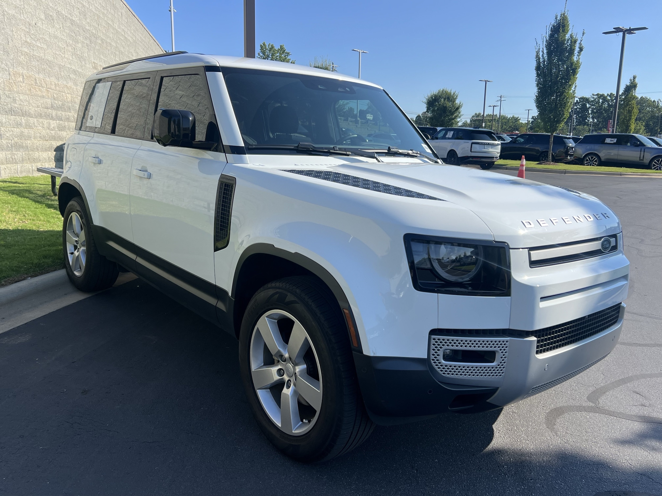 Land Rover Defender S