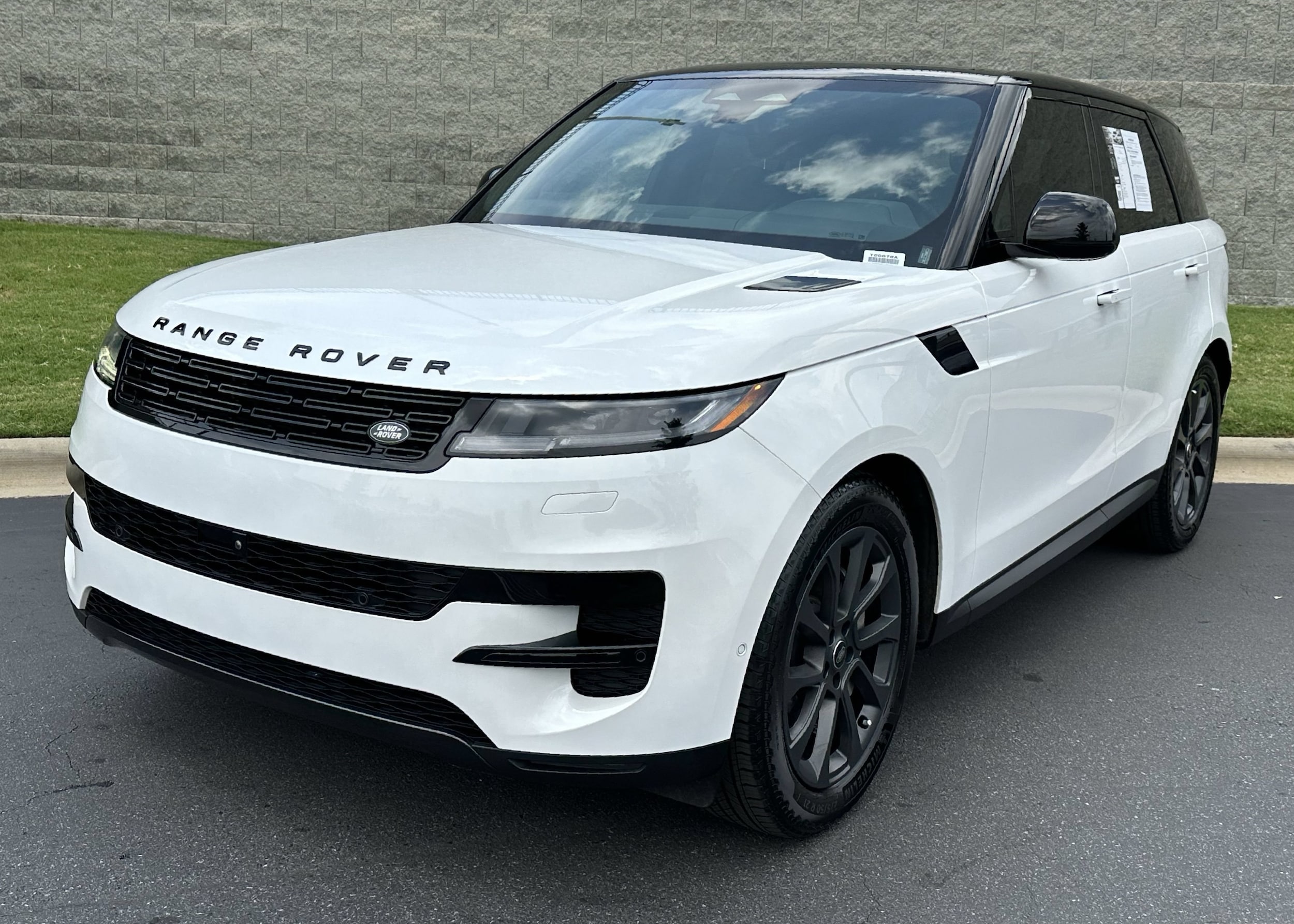 2024 Land Rover Range Rover Sport SE