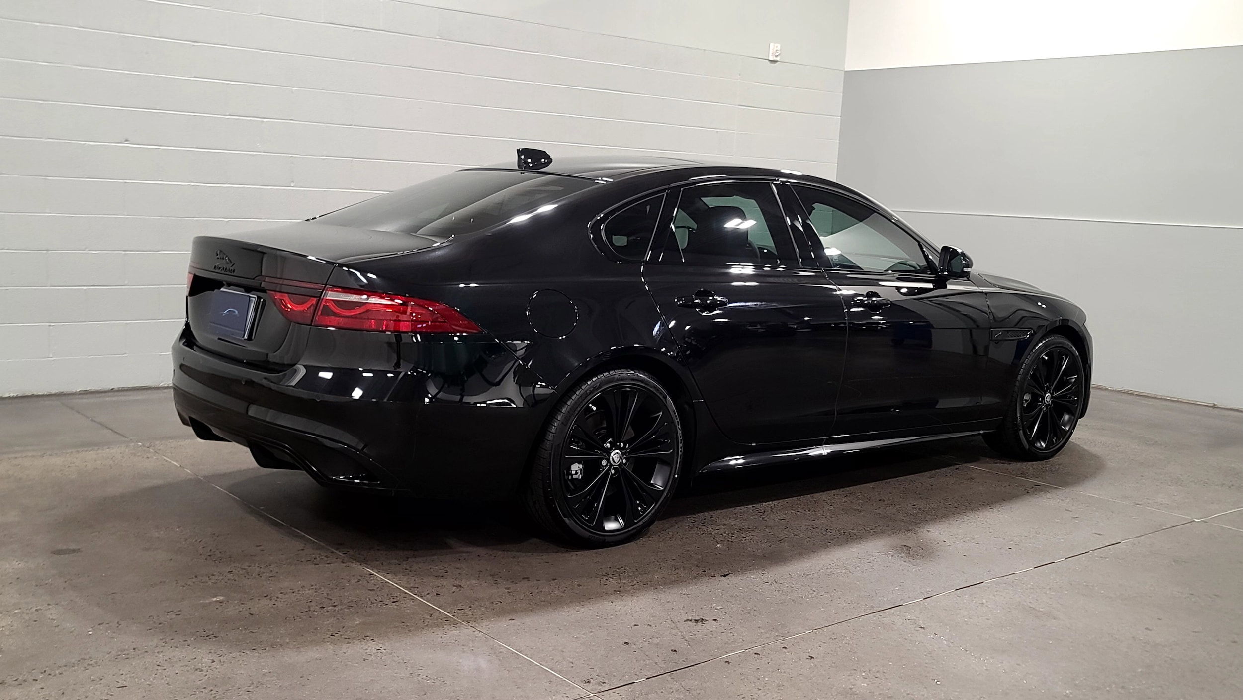 2024 Jaguar XF R-Dynamic SE photo 2