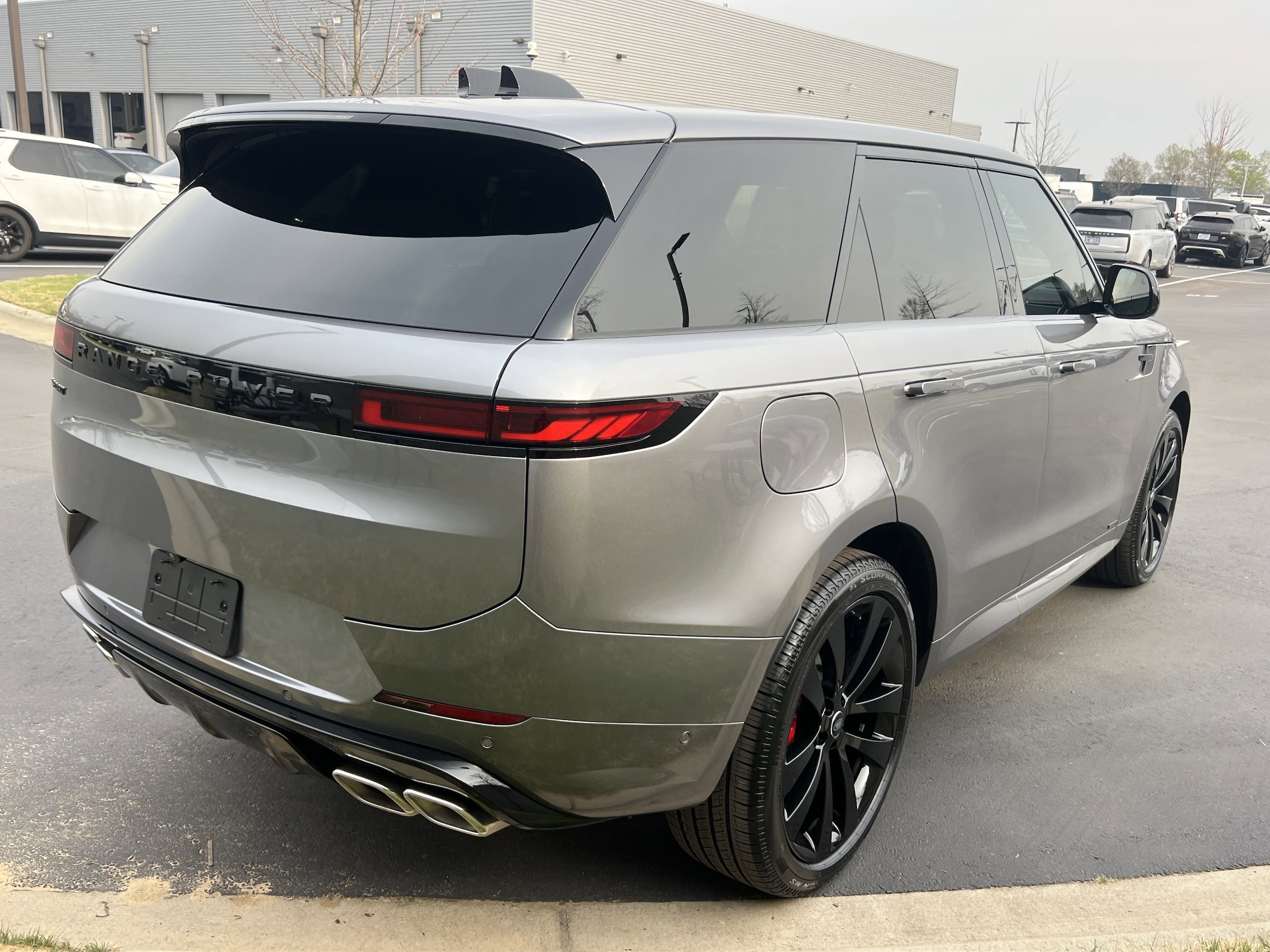 2025 Land Rover Range Rover Sport P530 Autobiography photo 5