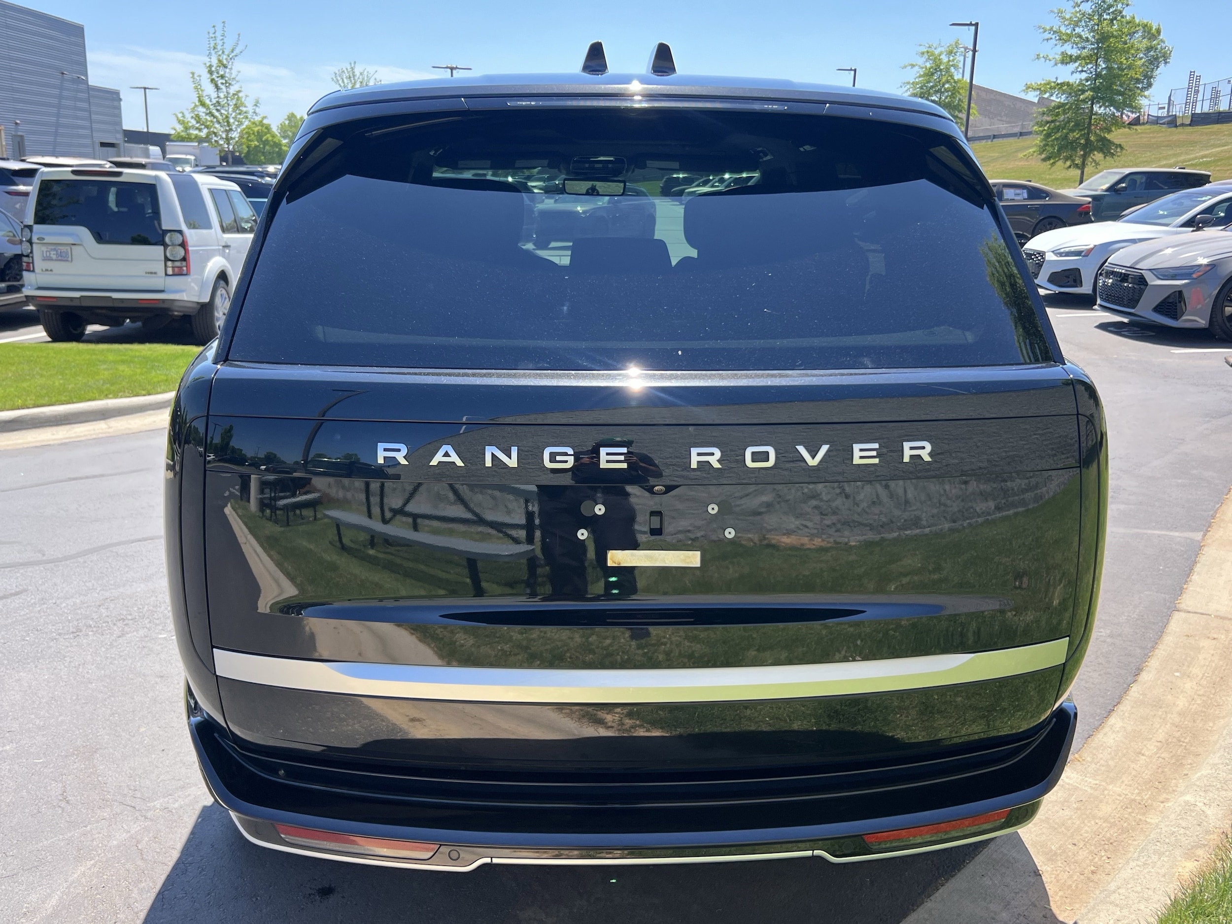 2024 Land Rover Range Rover Autobiography photo 4