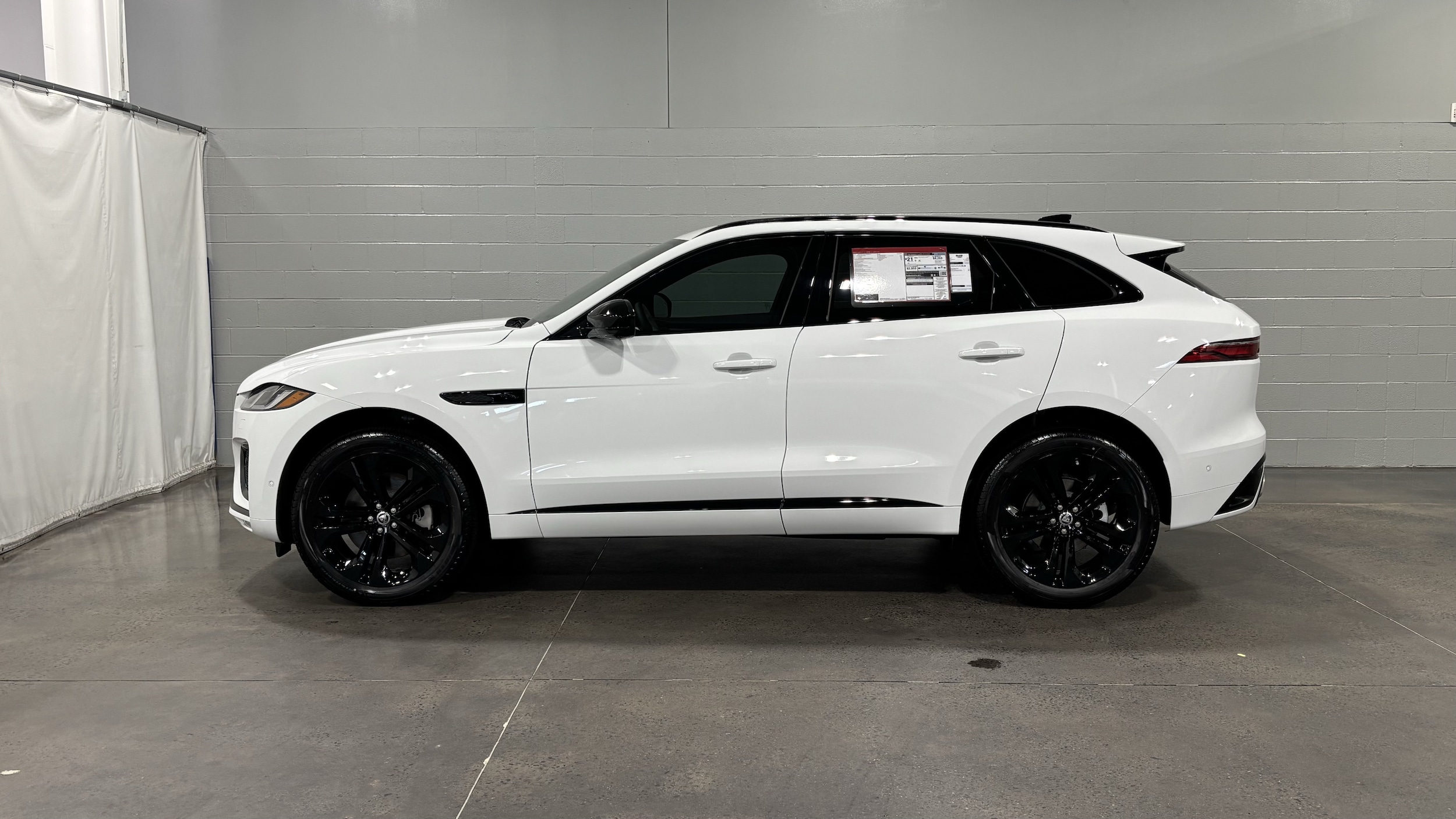 Jaguar F-PACE P400 R-Dynamic S