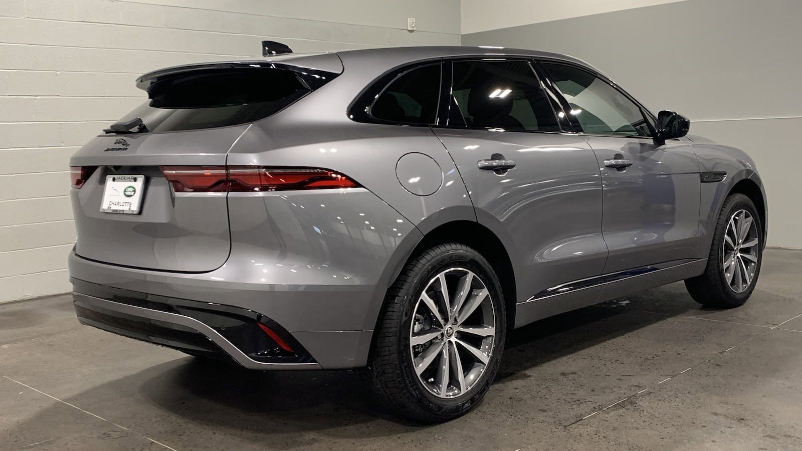 Used 2025 Jaguar F-PACE R-Dynamic S with VIN SADCT2EX3SA747342 for sale in Kansas City