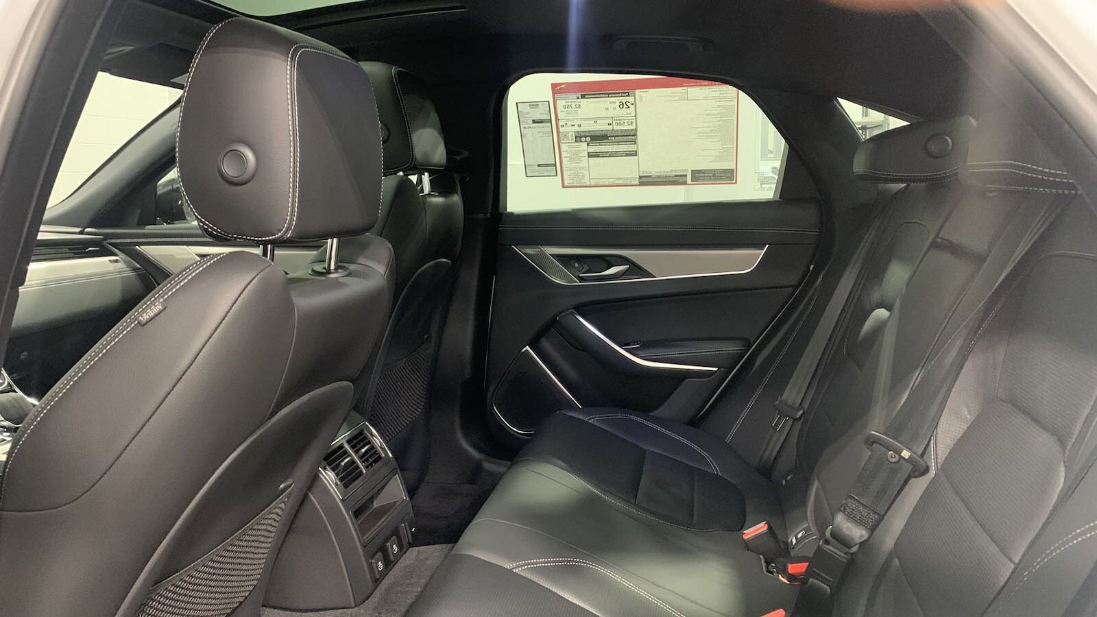 2024 Jaguar XF P250 R-Dynamic SE photo 4