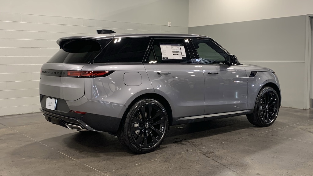 Used 2025 Land Rover Range Rover Sport SE SUV