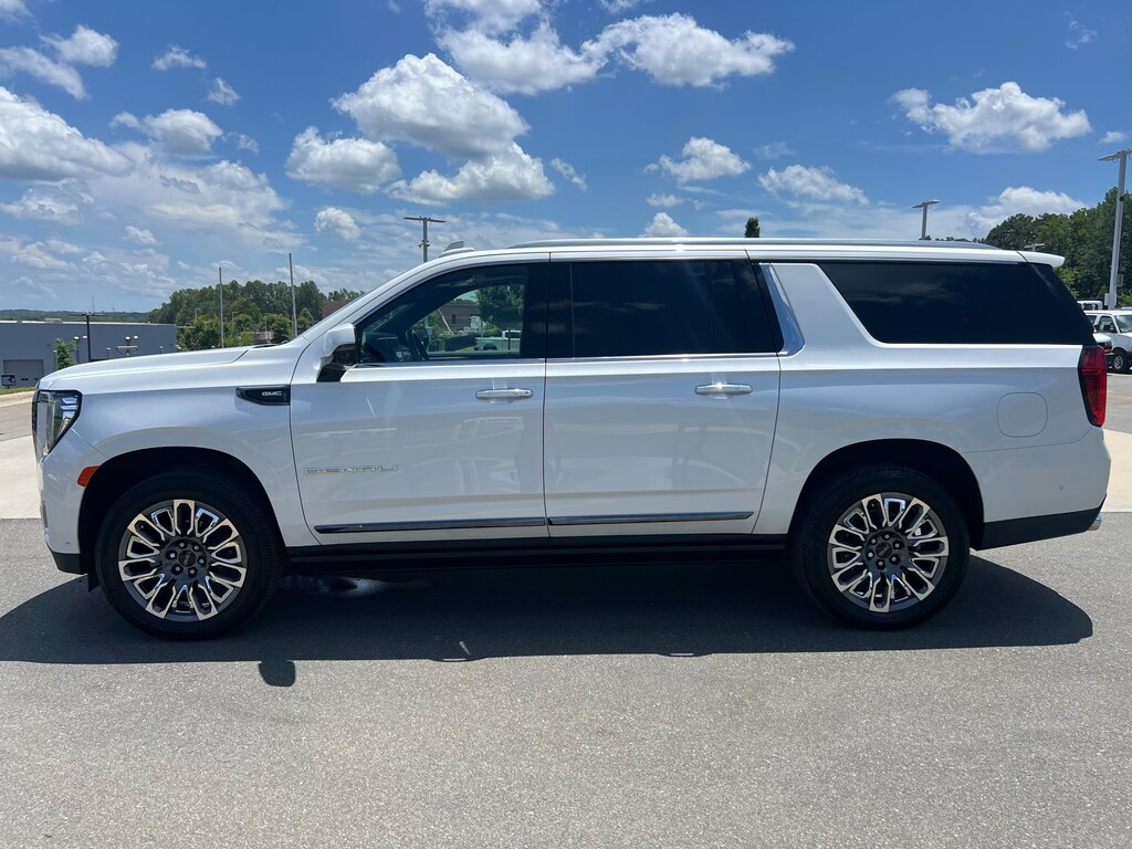 Used 2023 GMC Yukon XL Denali Ultimate SUV