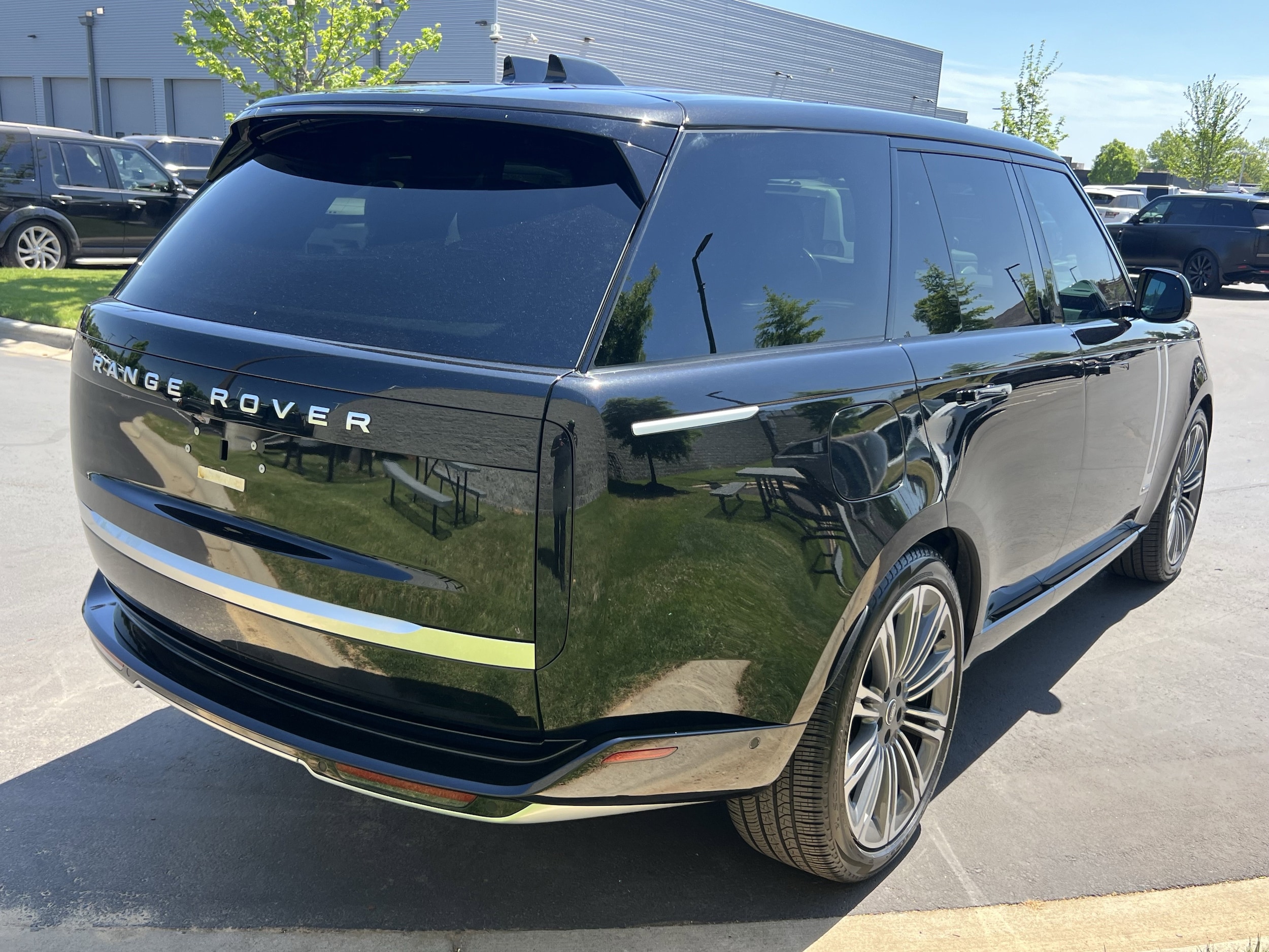 2024 Land Rover Range Rover Autobiography photo 5