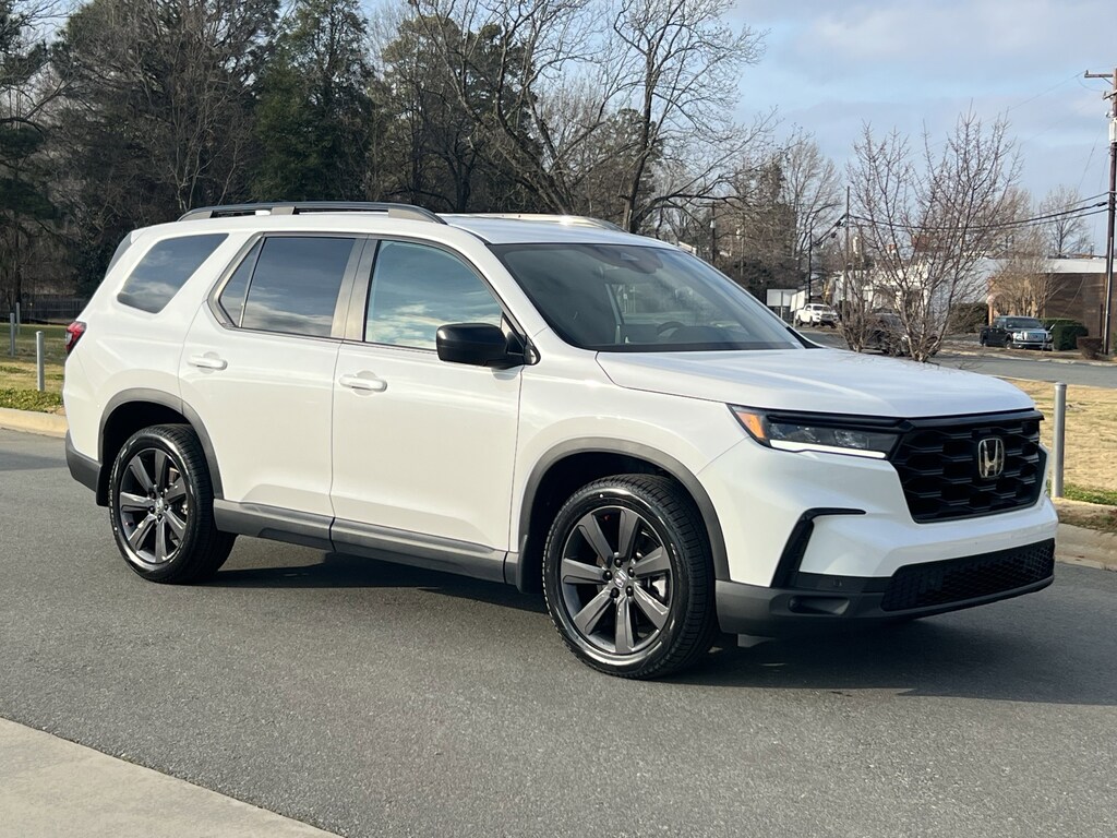 Used 2025 Honda Pilot Sport SUV