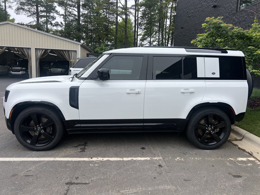 Certified 2023 Land Rover Defender X-Dynamic SE SUV