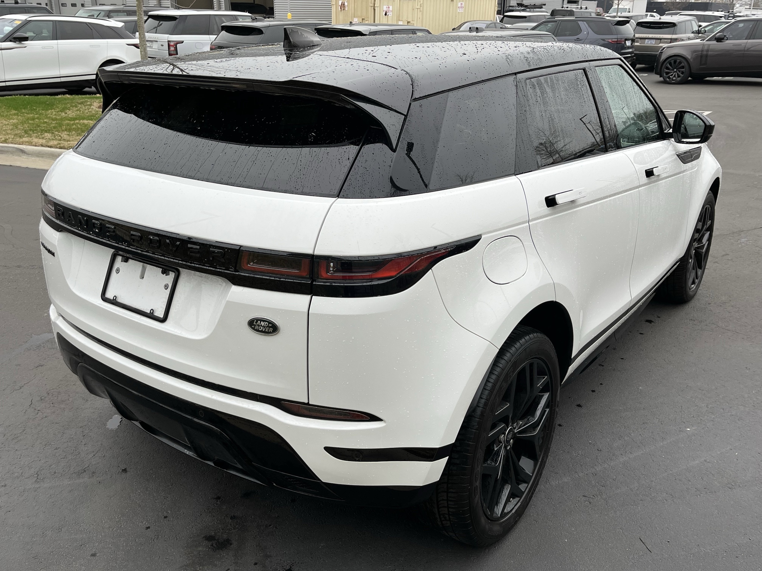 2023 Land Rover Range Rover Evoque R-Dynamic SE photo 5