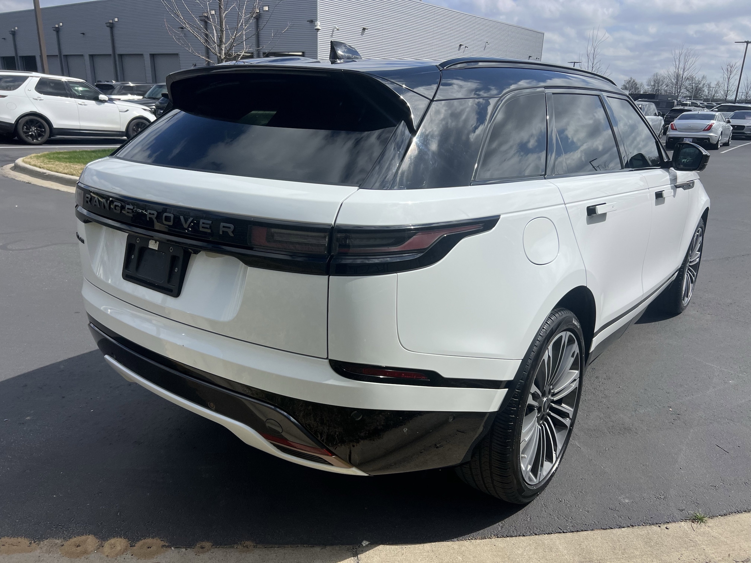 2025 Land Rover Range Rover Velar P400 Dynamic HSE photo 5
