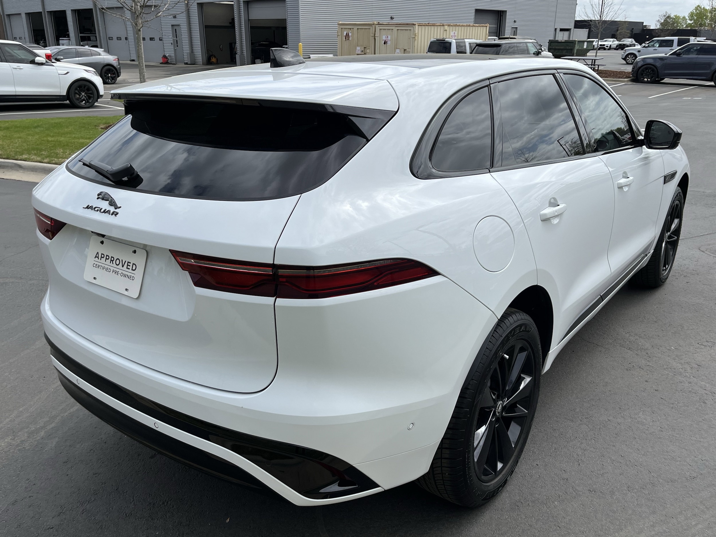 2025 Jaguar F-PACE R-Dynamic S photo 5