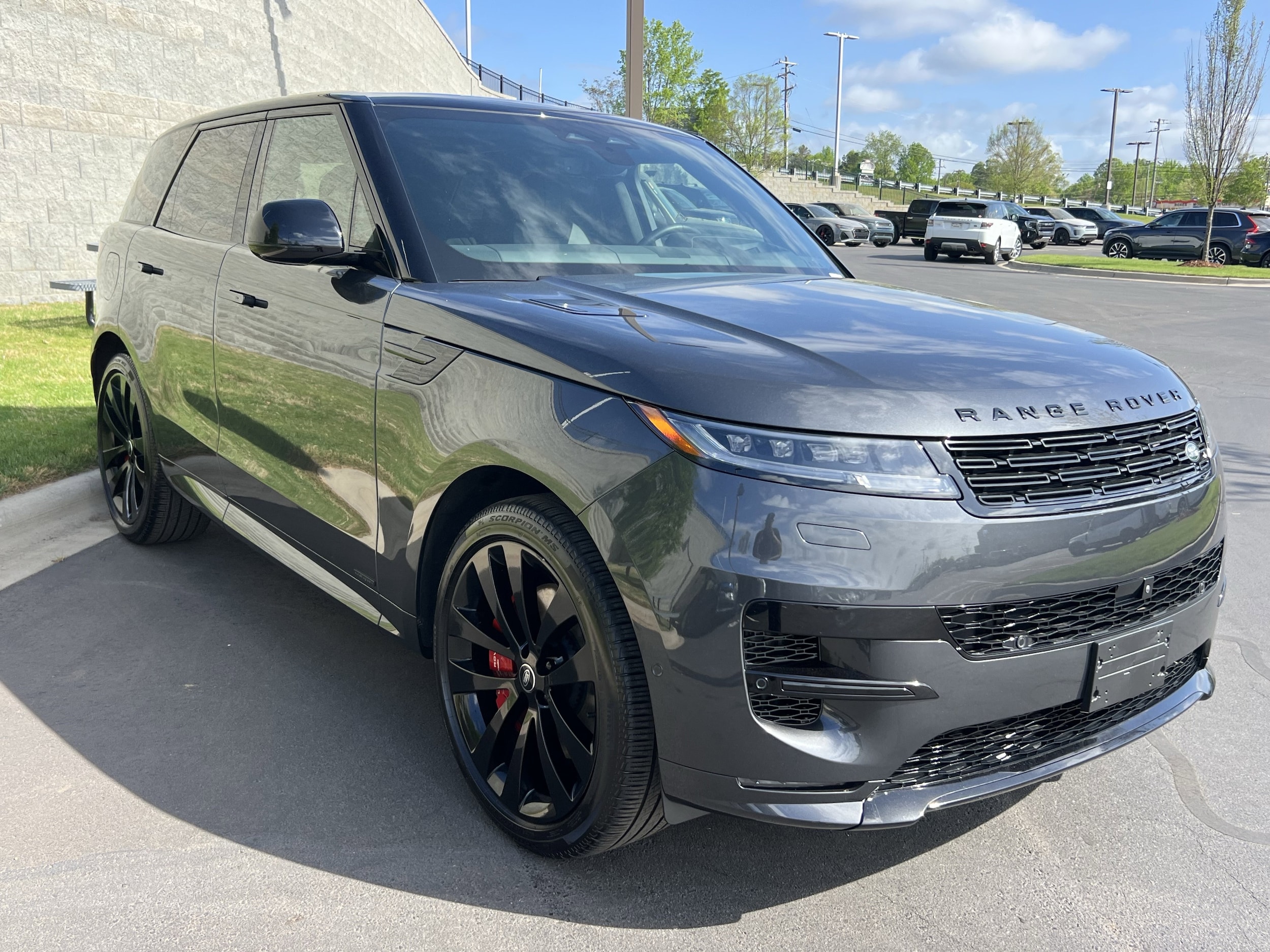 2025 Land Rover Range Rover Sport P530 Autobiography photo 3