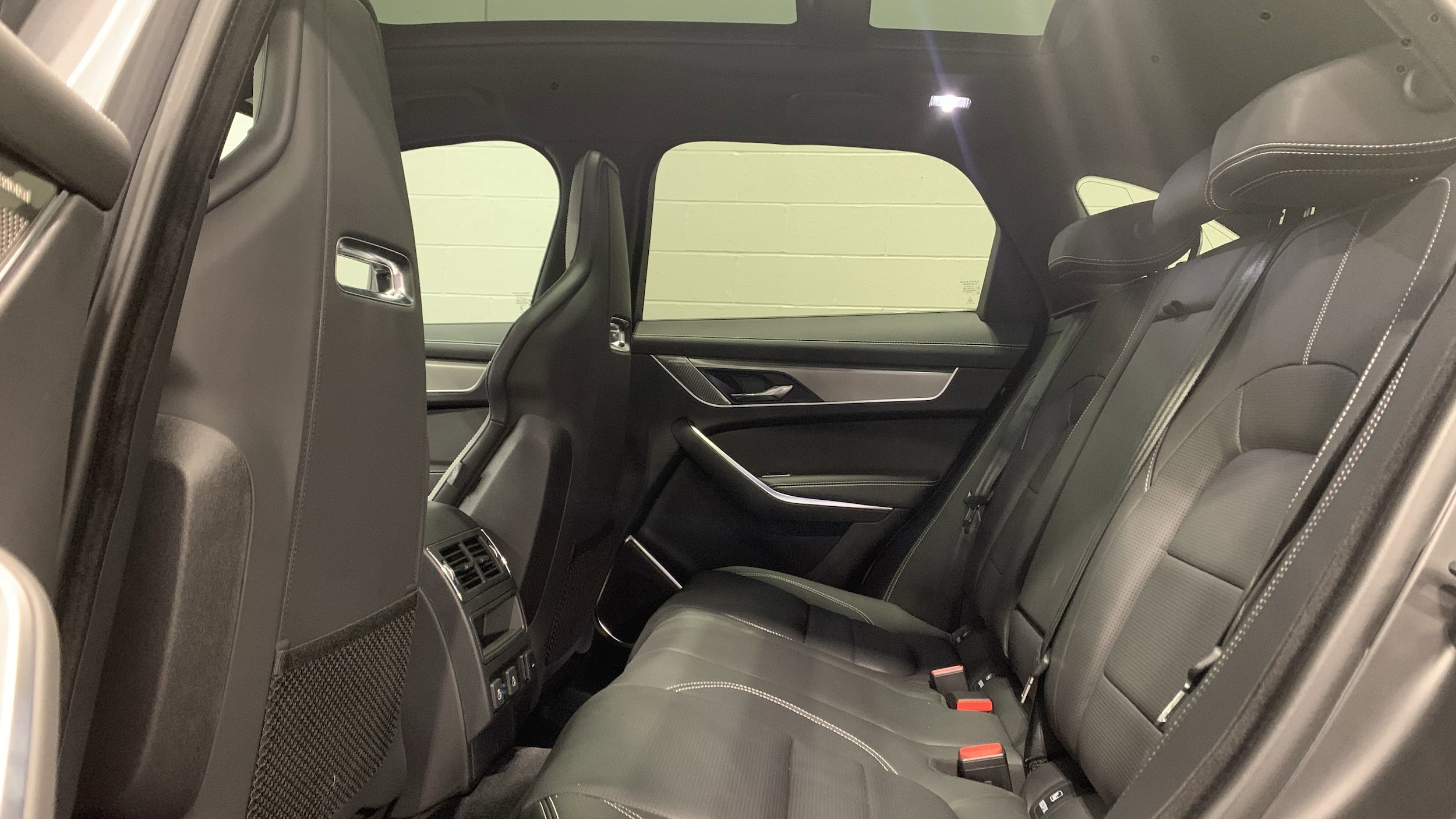 2026 Jaguar F-PACE R-Dynamic S photo 5