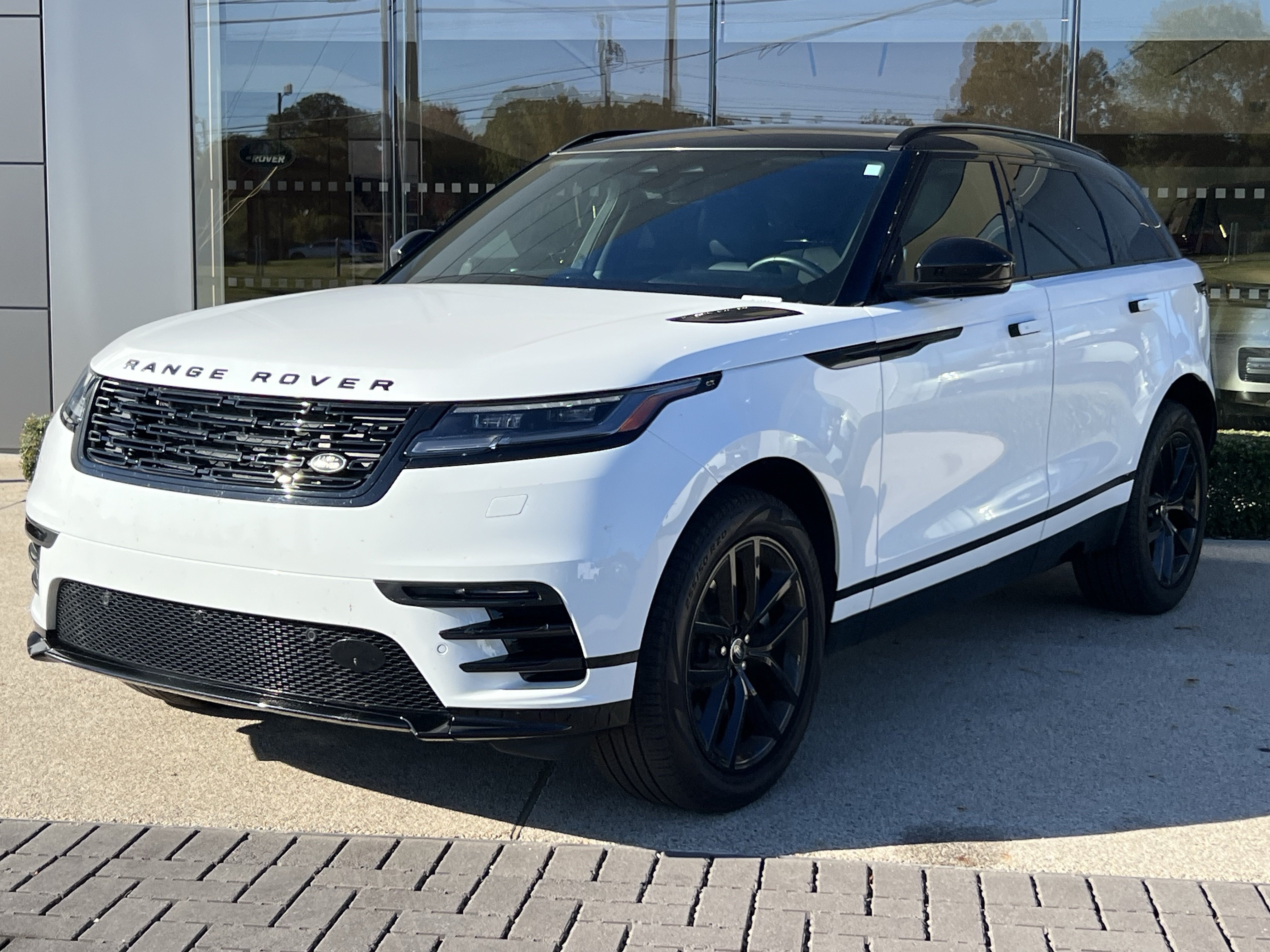 2024 Land Rover Range Rover Velar Dynamic SE SUV