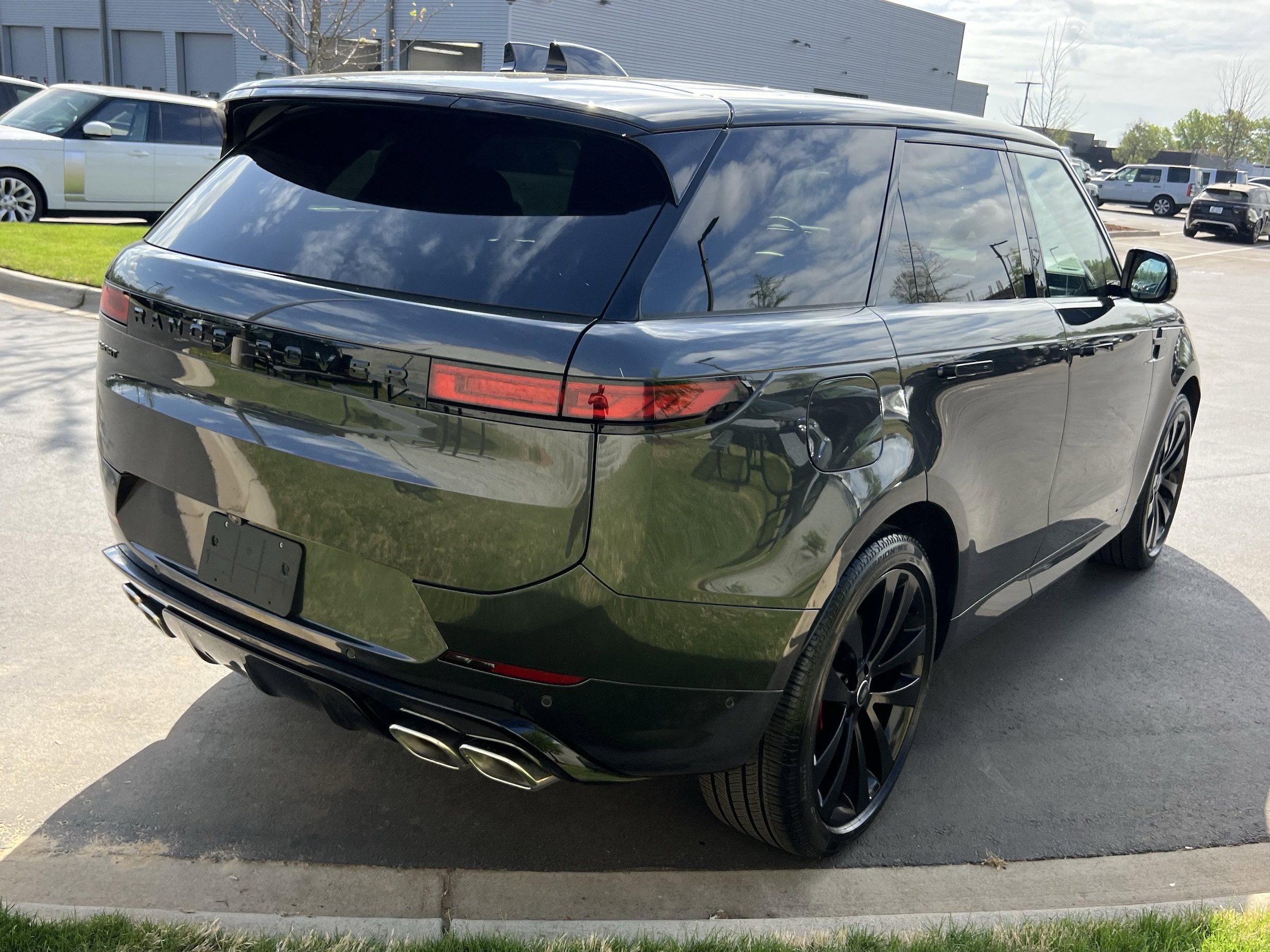 2025 Land Rover Range Rover Sport P530 Autobiography photo 5