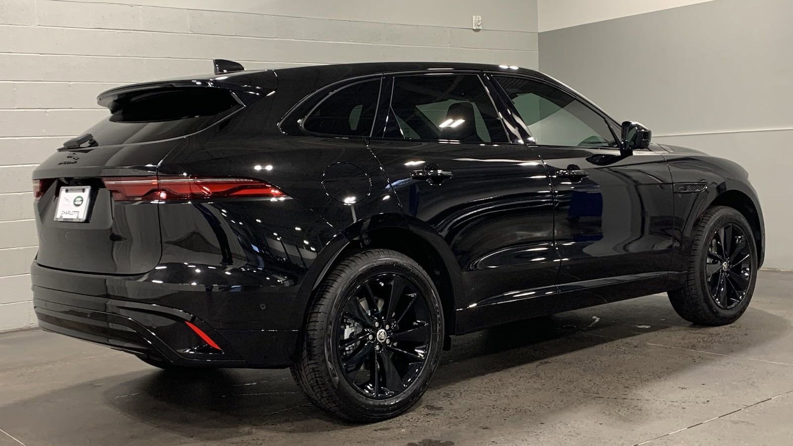 Used 2025 Jaguar F-PACE R-Dynamic S with VIN SADCT2EX9SA748804 for sale in Kansas City