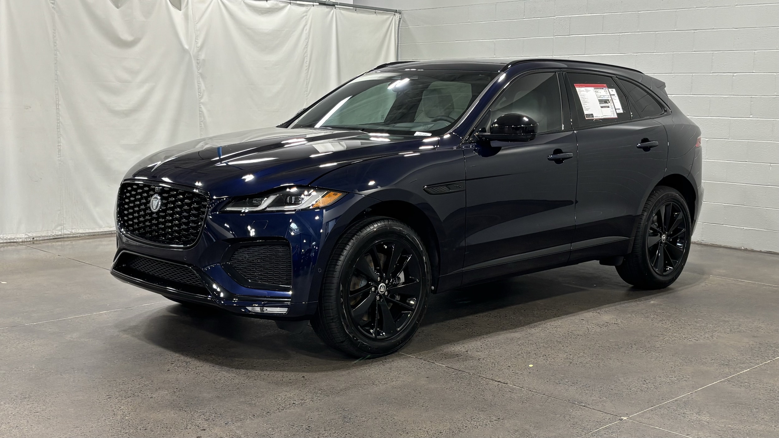 2026 Jaguar F-PACE P250 R-Dynamic S's photo