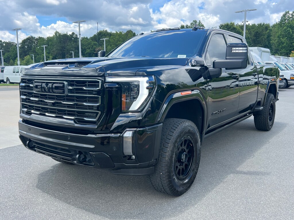 Used 2024 GMC Sierra 2500HD AT4 Pickup