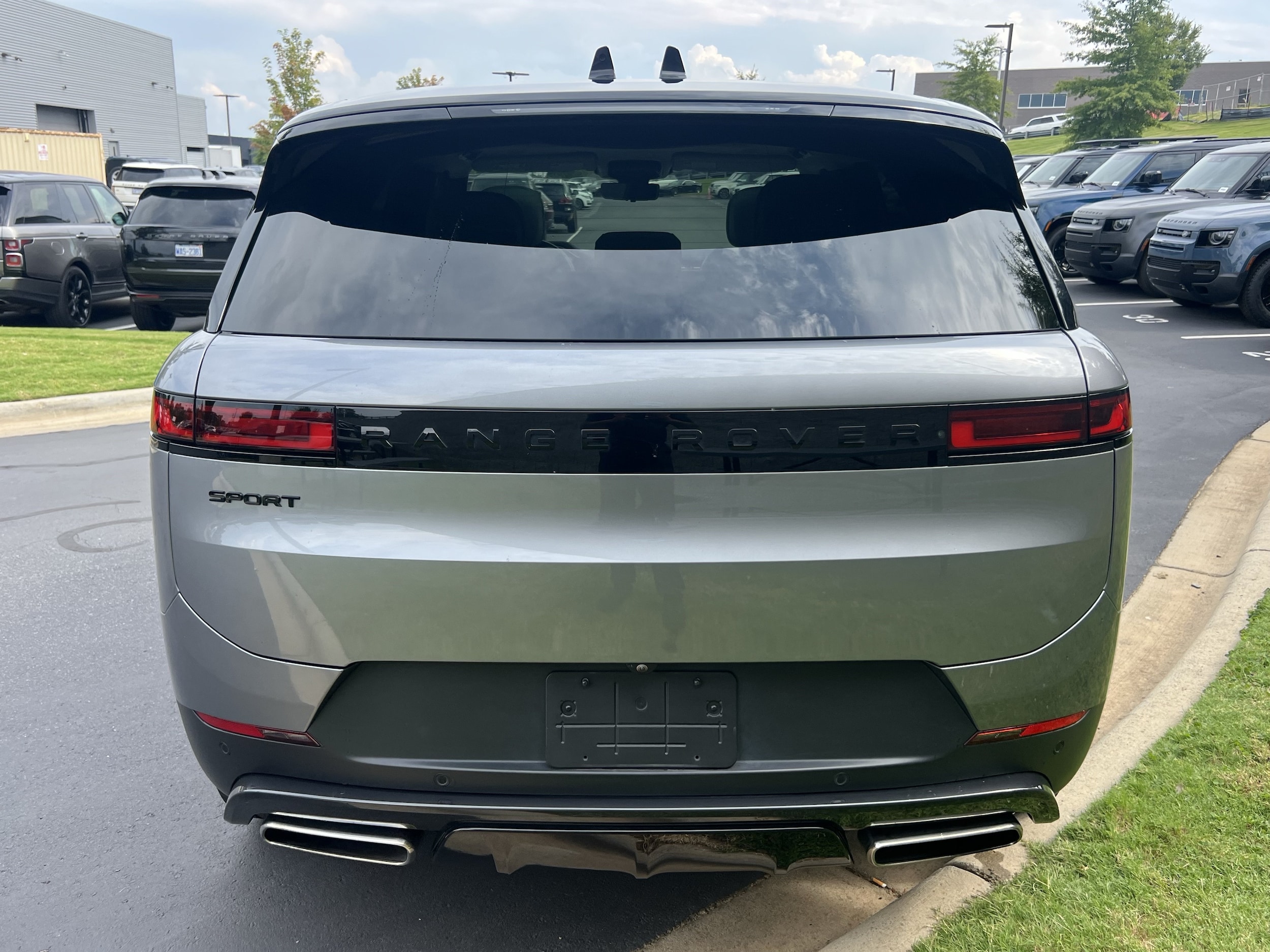 2024 Land Rover Range Rover Sport SE