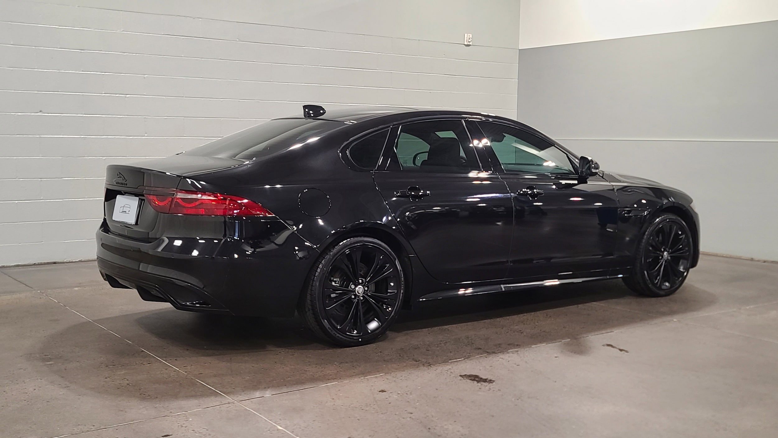 2024 Jaguar XF R-Dynamic SE photo 2