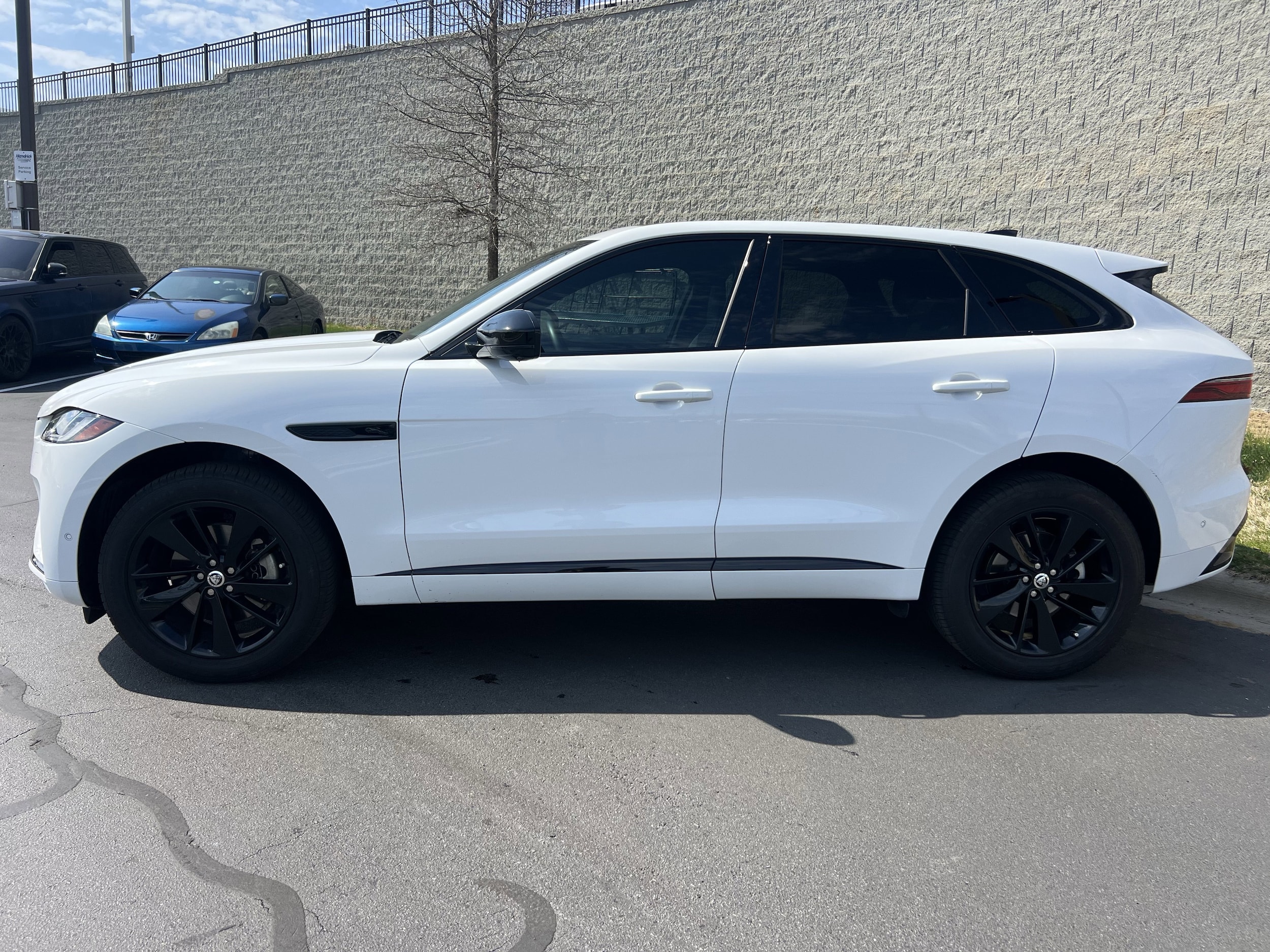 2025 Jaguar F-PACE R-Dynamic S photo 2
