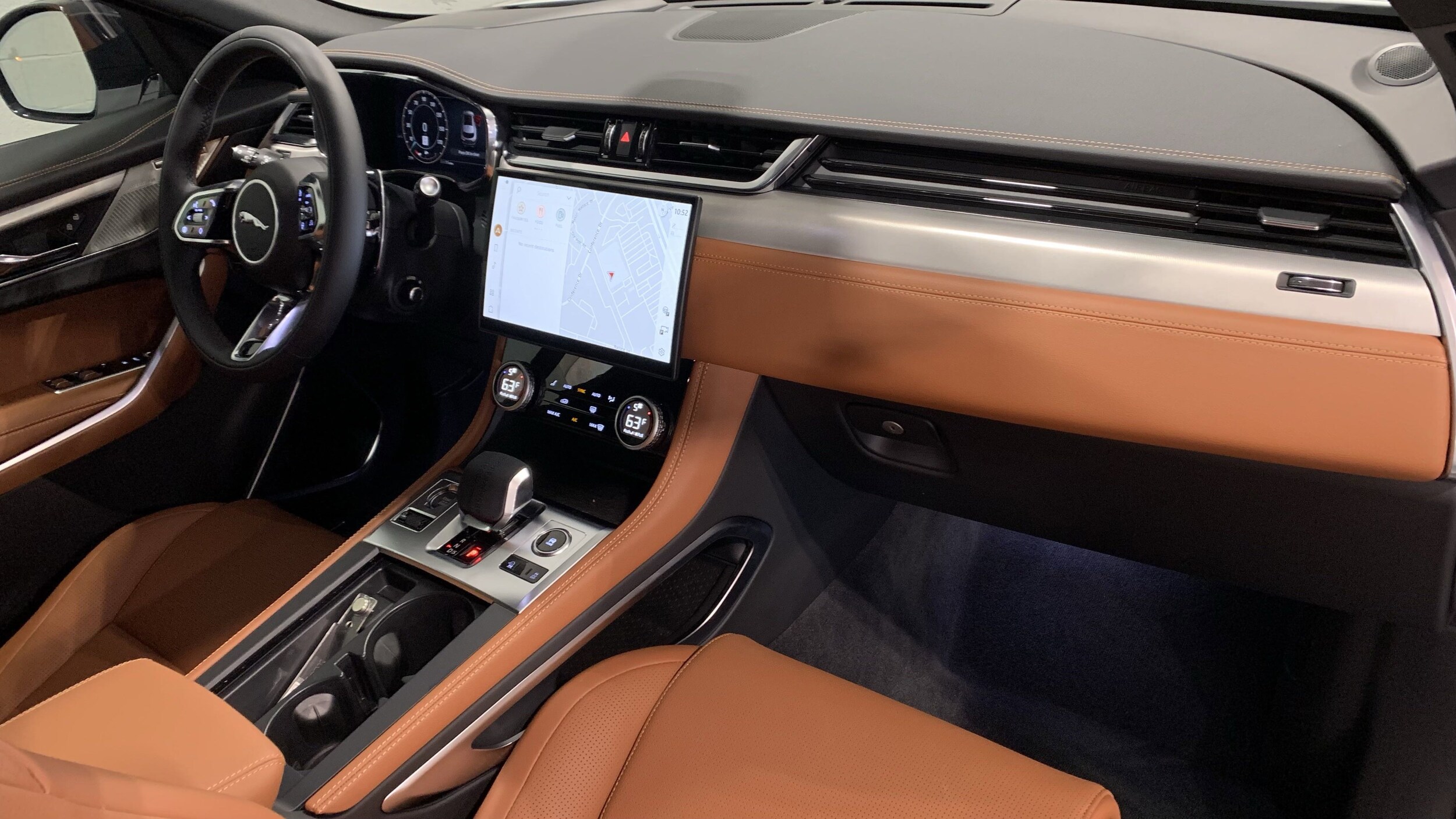 2026 Jaguar F-PACE R-Dynamic S photo 3