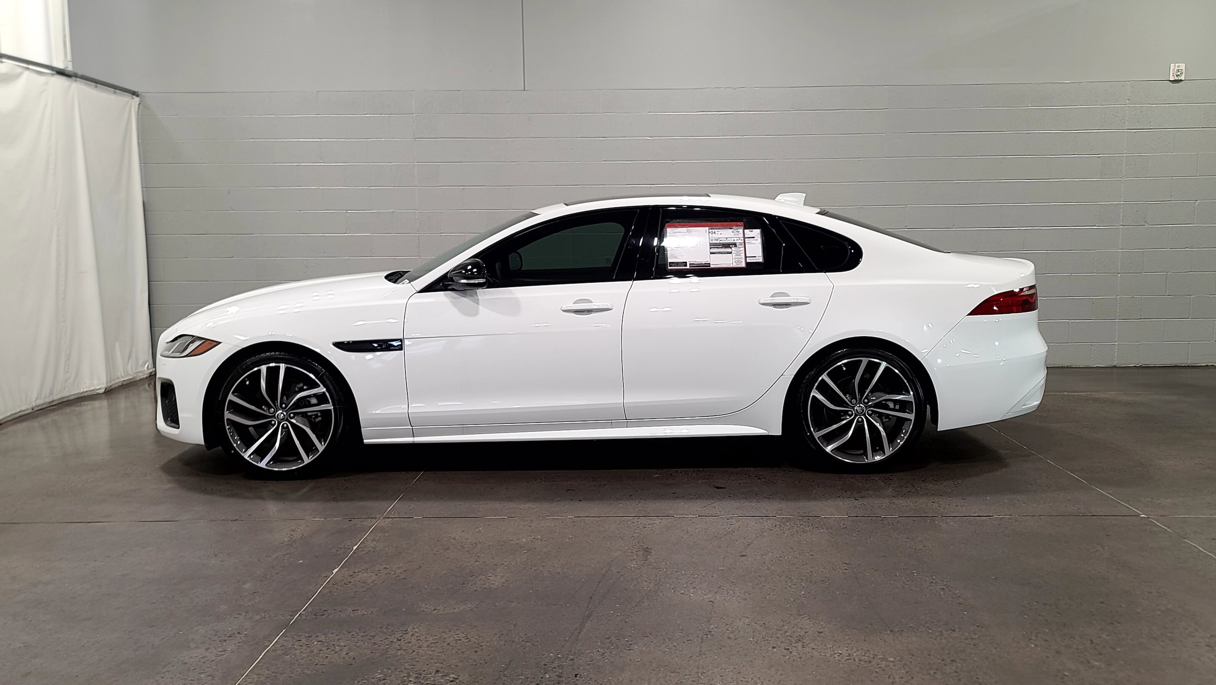 2024 Jaguar XF R-Dynamic SE photo 6