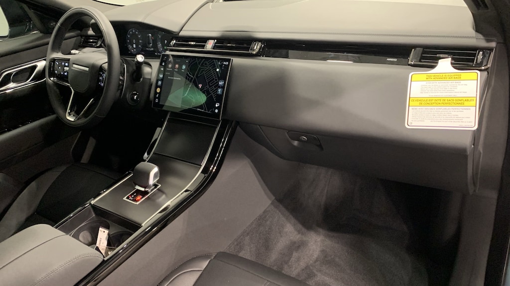 Used 2026 Land Rover Range Rover Velar Dynamic SE SUV