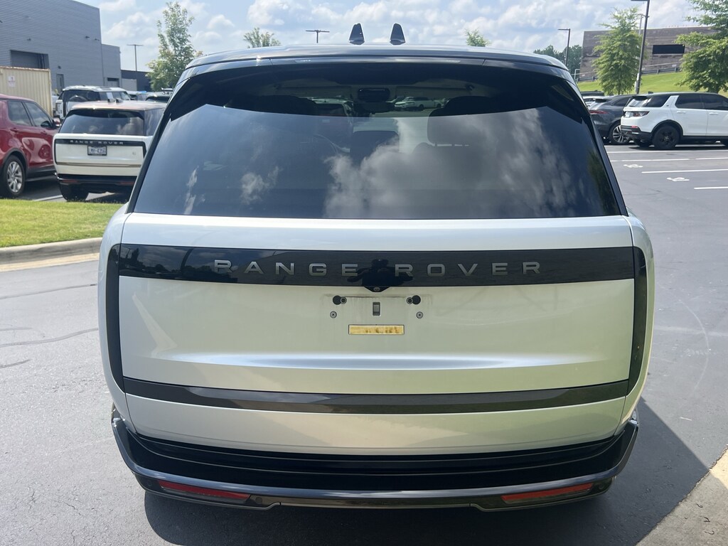 Used 2025 Land Rover Range Rover SE SUV